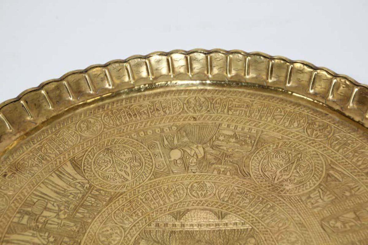 Mittlerer Osten ägyptischen antiken runden Messing Tablett im Zustand „Gut“ im Angebot in North Hollywood, CA