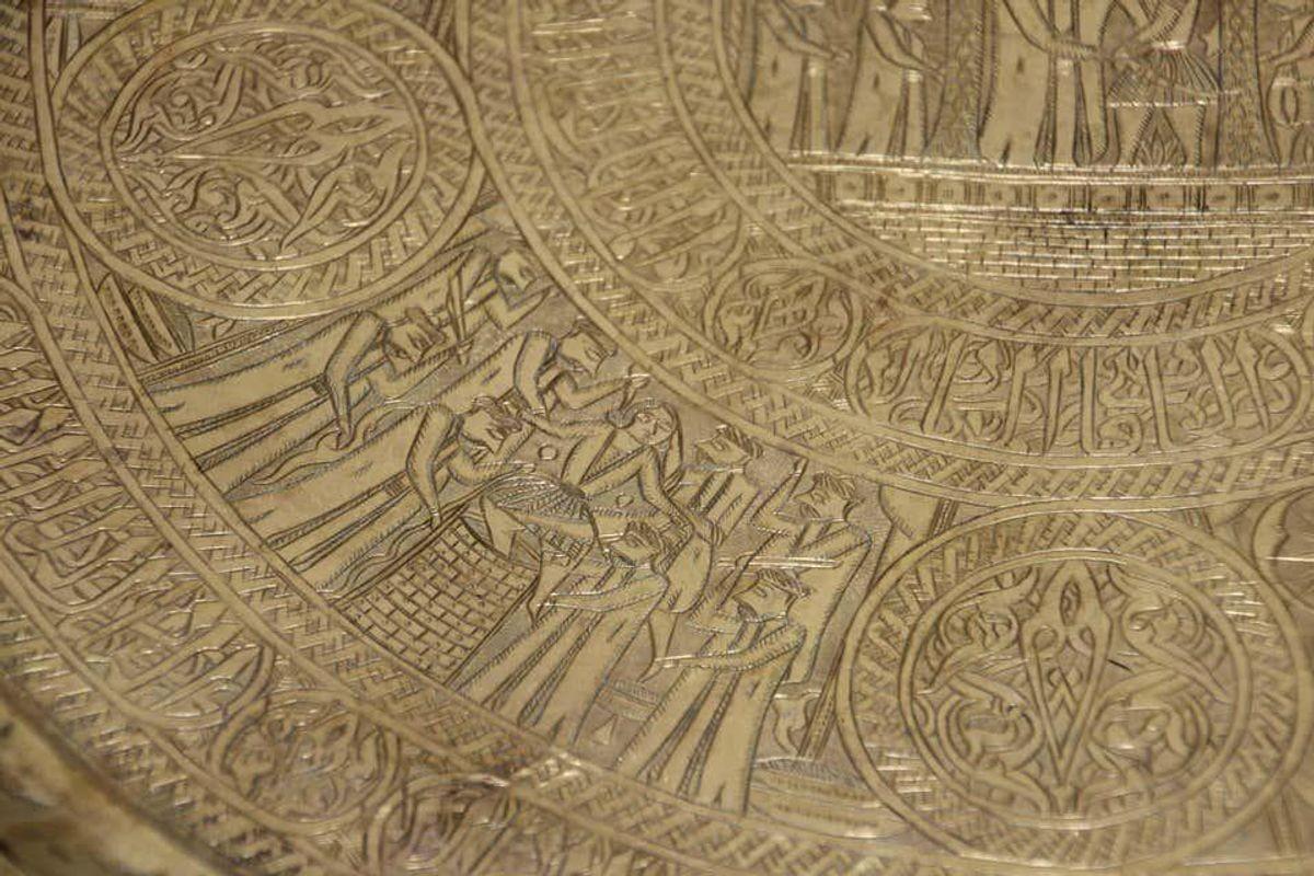 Mittlerer Osten ägyptischen antiken runden Messing Tablett im Angebot 1