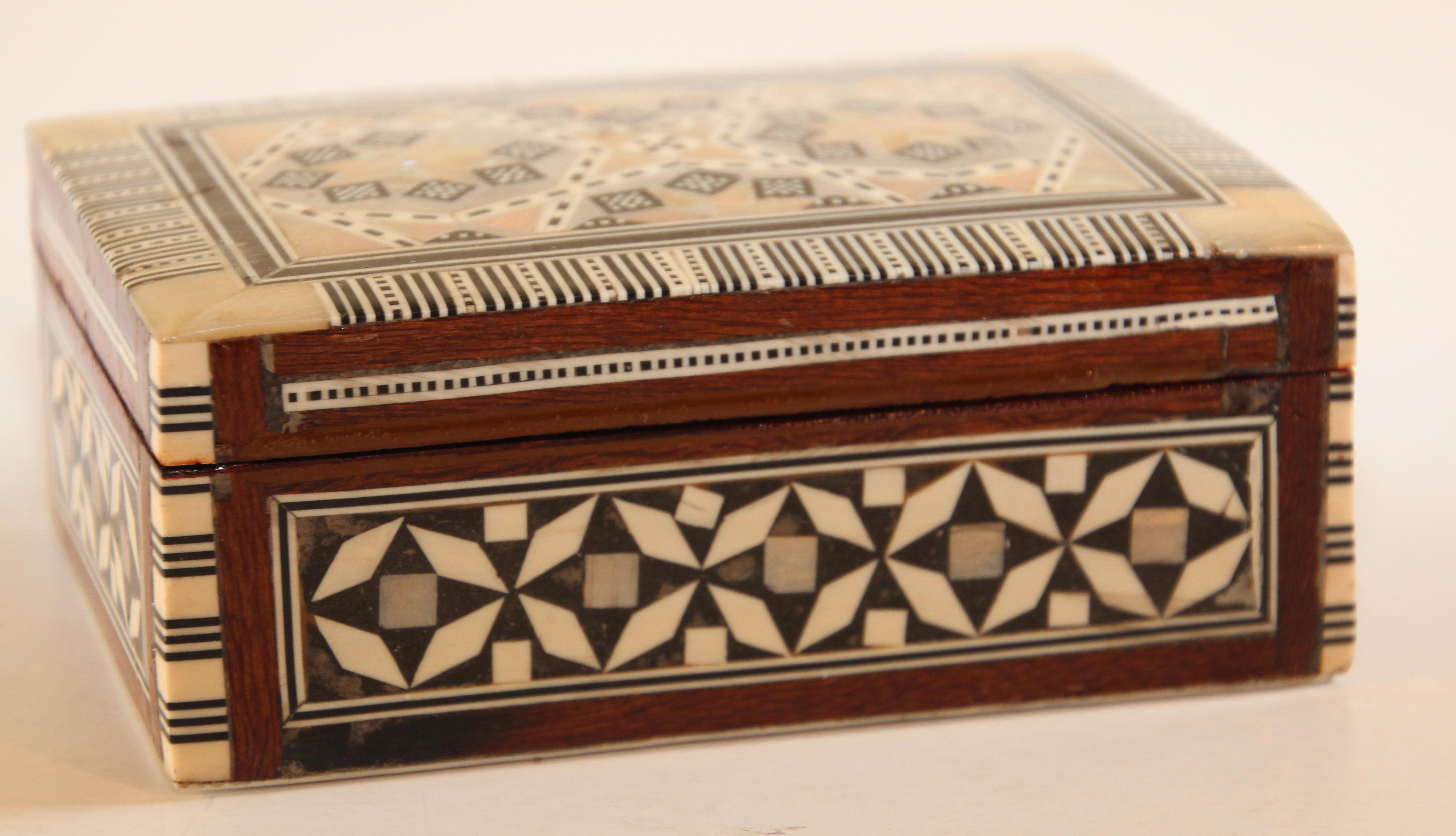 Lebanese Middle Eastern Handcrafted Box Inlaid Marquetry