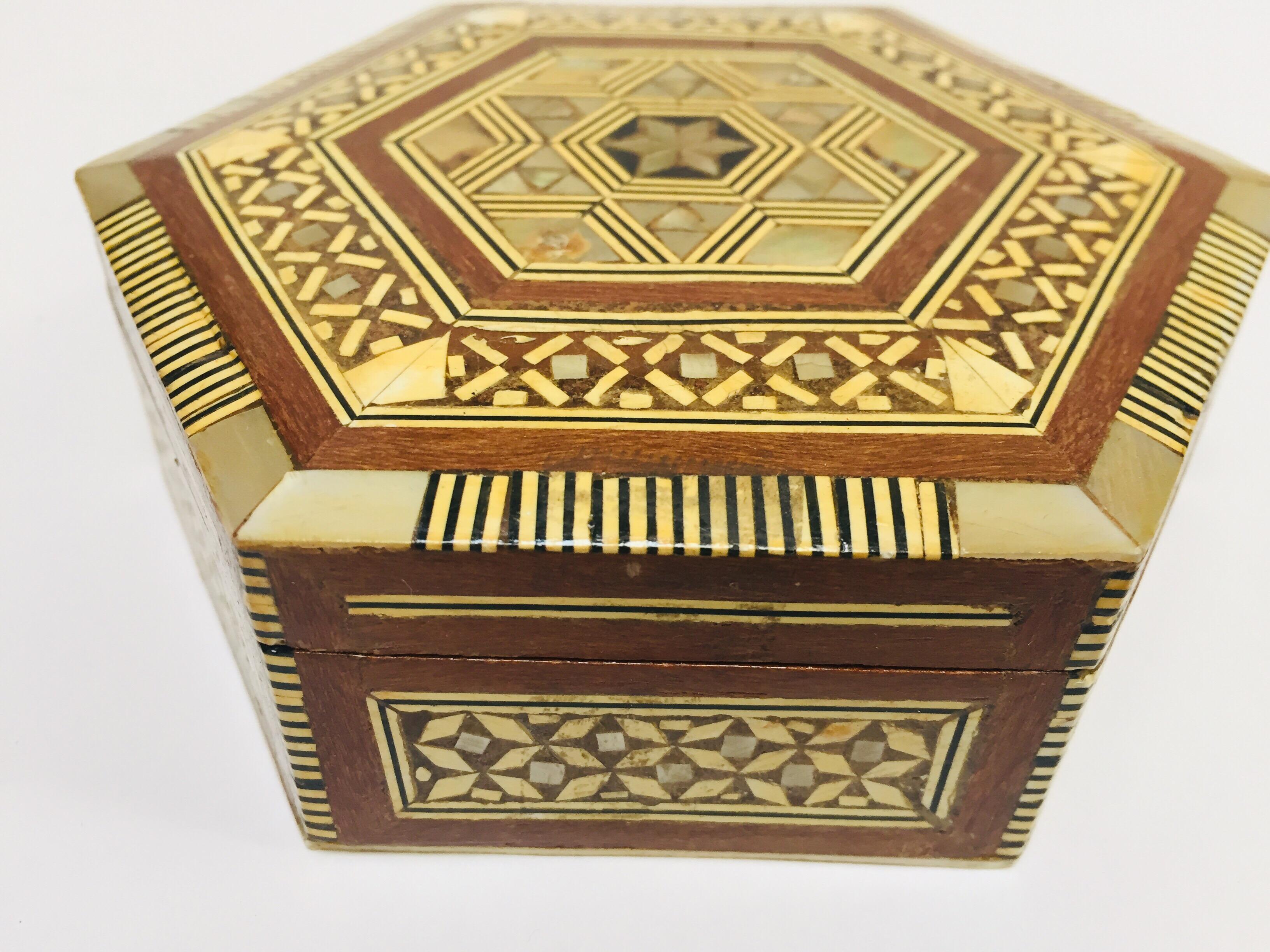 20th Century Moorish Handcrafted Syrian Octagonal Box Mother of Pearl Inlaid