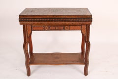 Tavolo da gioco intarsiato mediorientale