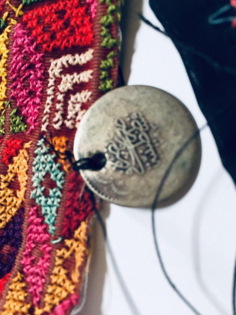 Naher Osten islamischen Frauen Gesichtsschleier Beduinen, Sinai Beduinen Wüste Kleidungsstück im Angebot 5