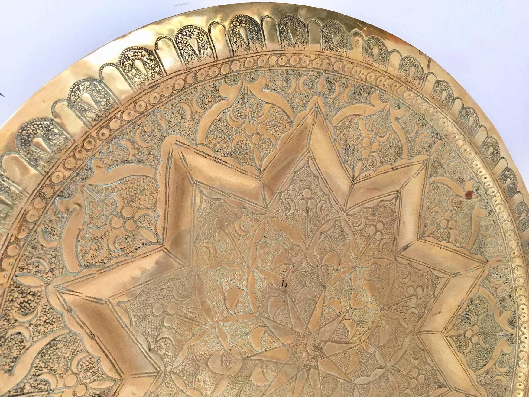 Hand-Carved Middle Eastern Moorish Antique Round Brass Tray