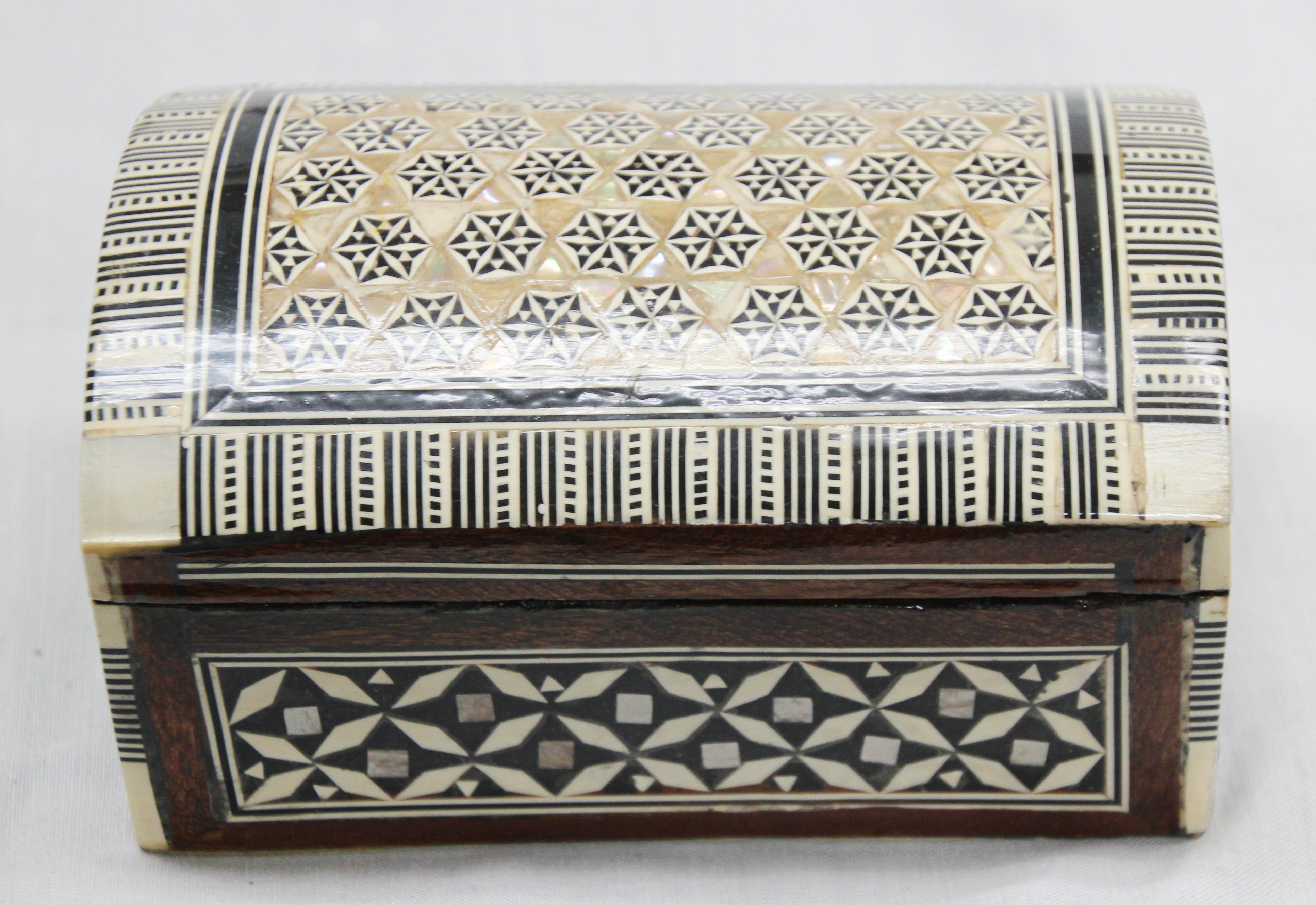 Inlay Middle Eastern Moorish Handcrafted Mosaic Decorative Box For Sale