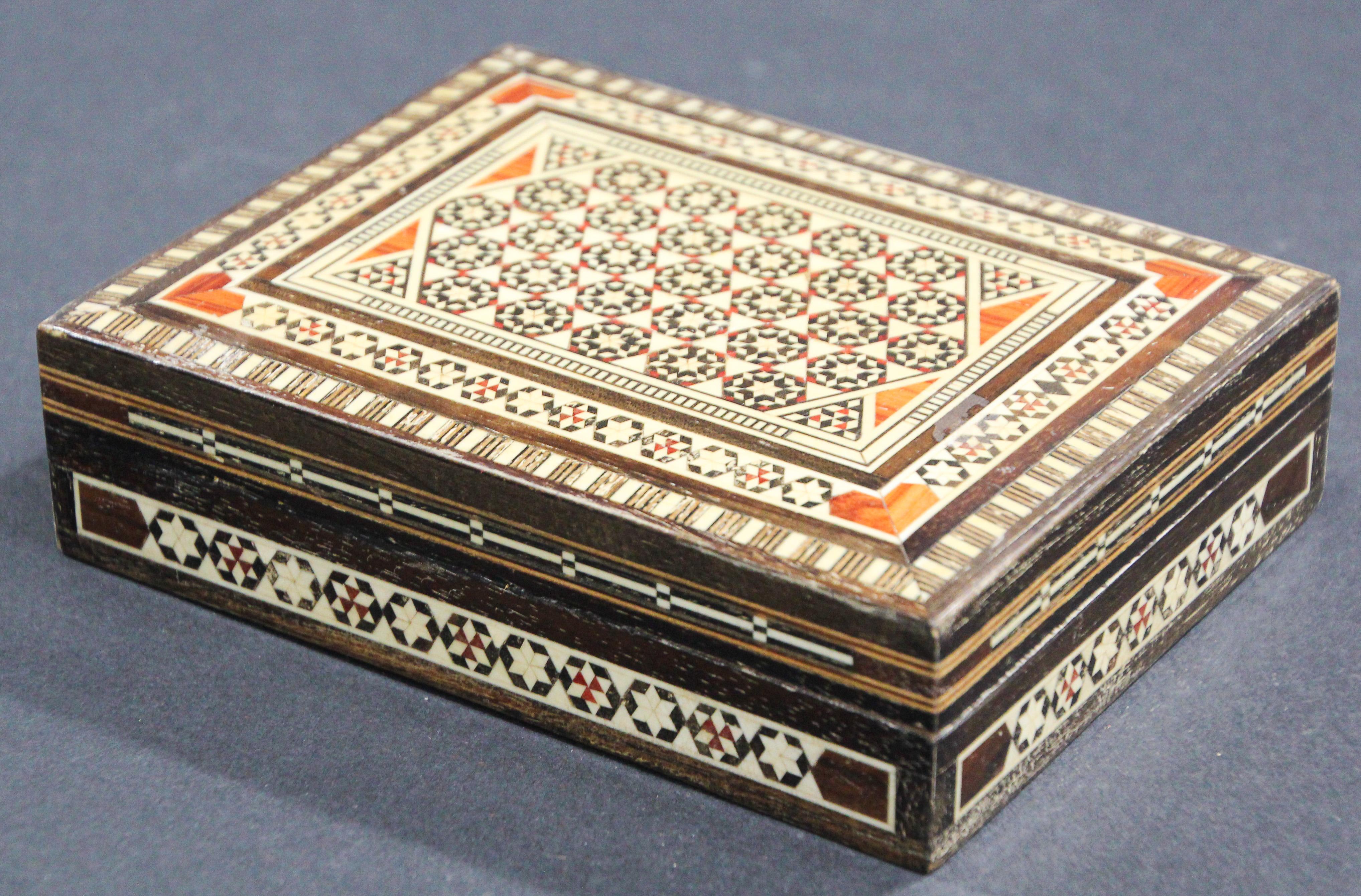Lebanese Middle Eastern Moorish Handcrafted Mosaic Decorative Trinket Box For Sale