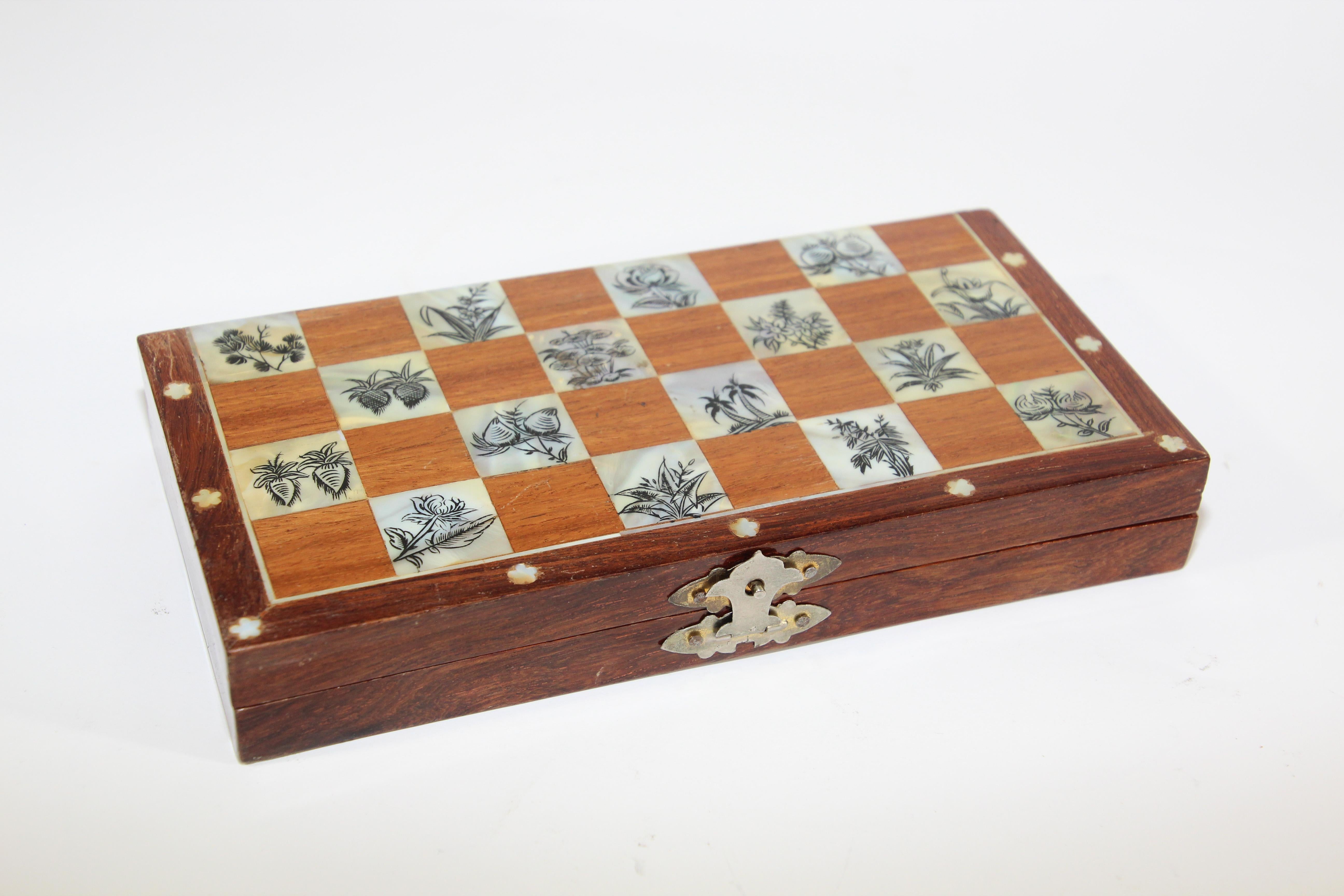 Middle Eastern Moorish Inlaid Chess Board Box For Sale 4