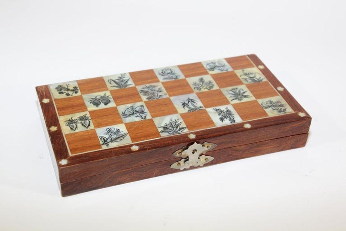 Middle Eastern Moorish Inlaid Chess Board Box For Sale 8
