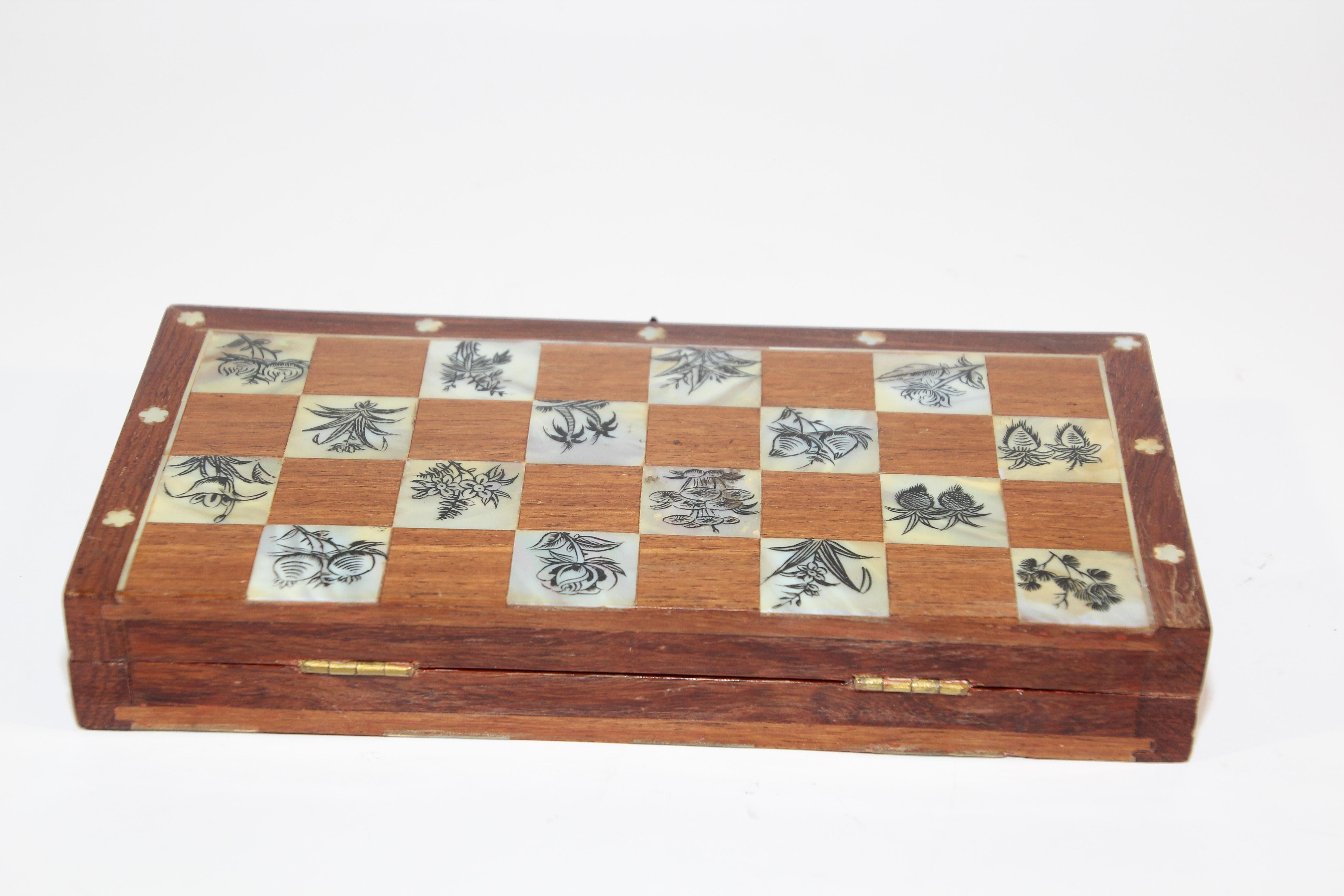 Middle Eastern Moorish Inlaid Chess Board Box For Sale 7
