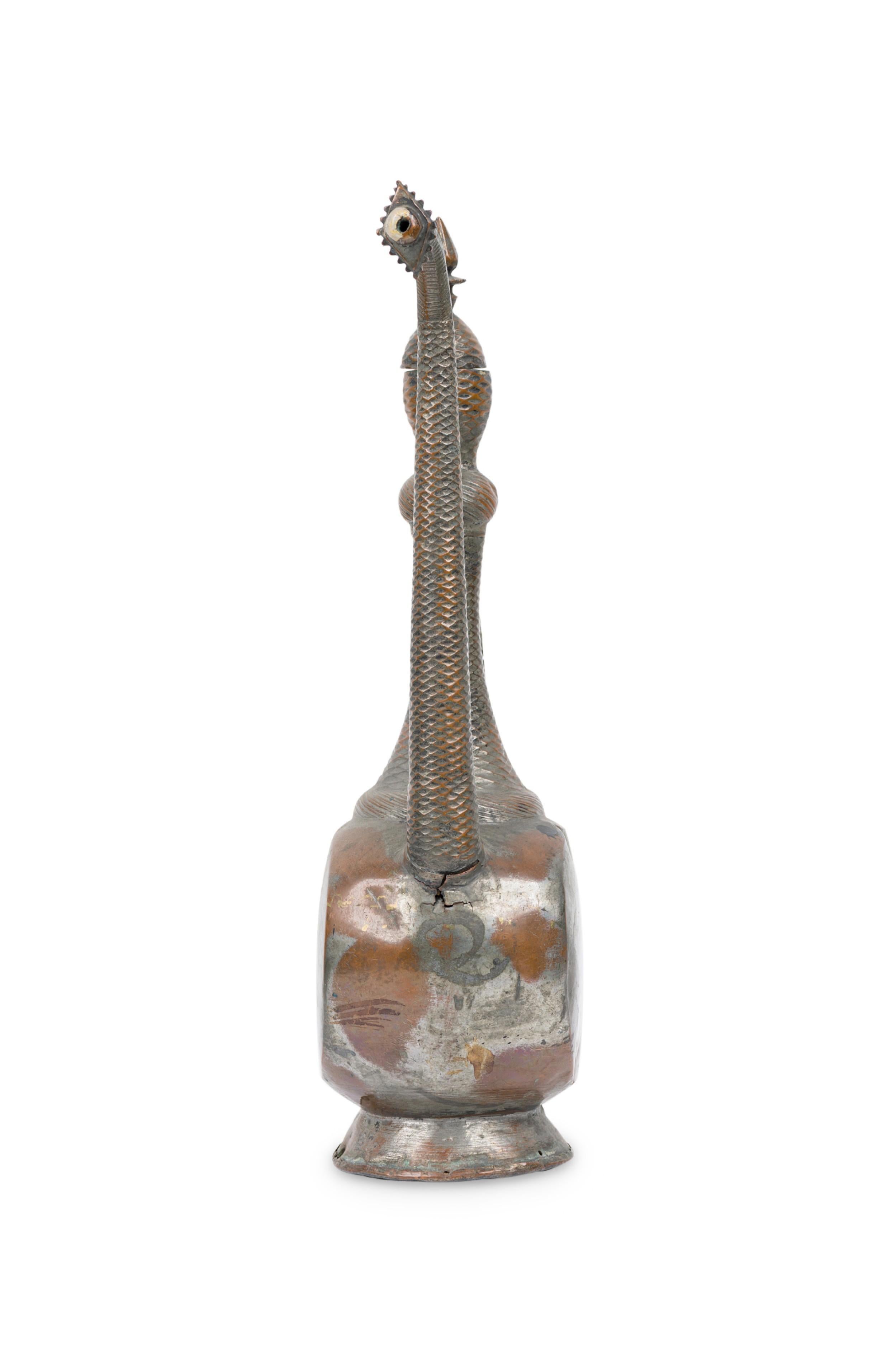 Fatto a mano Ewer in argento e rame in stile moresco del Medio Oriente in vendita