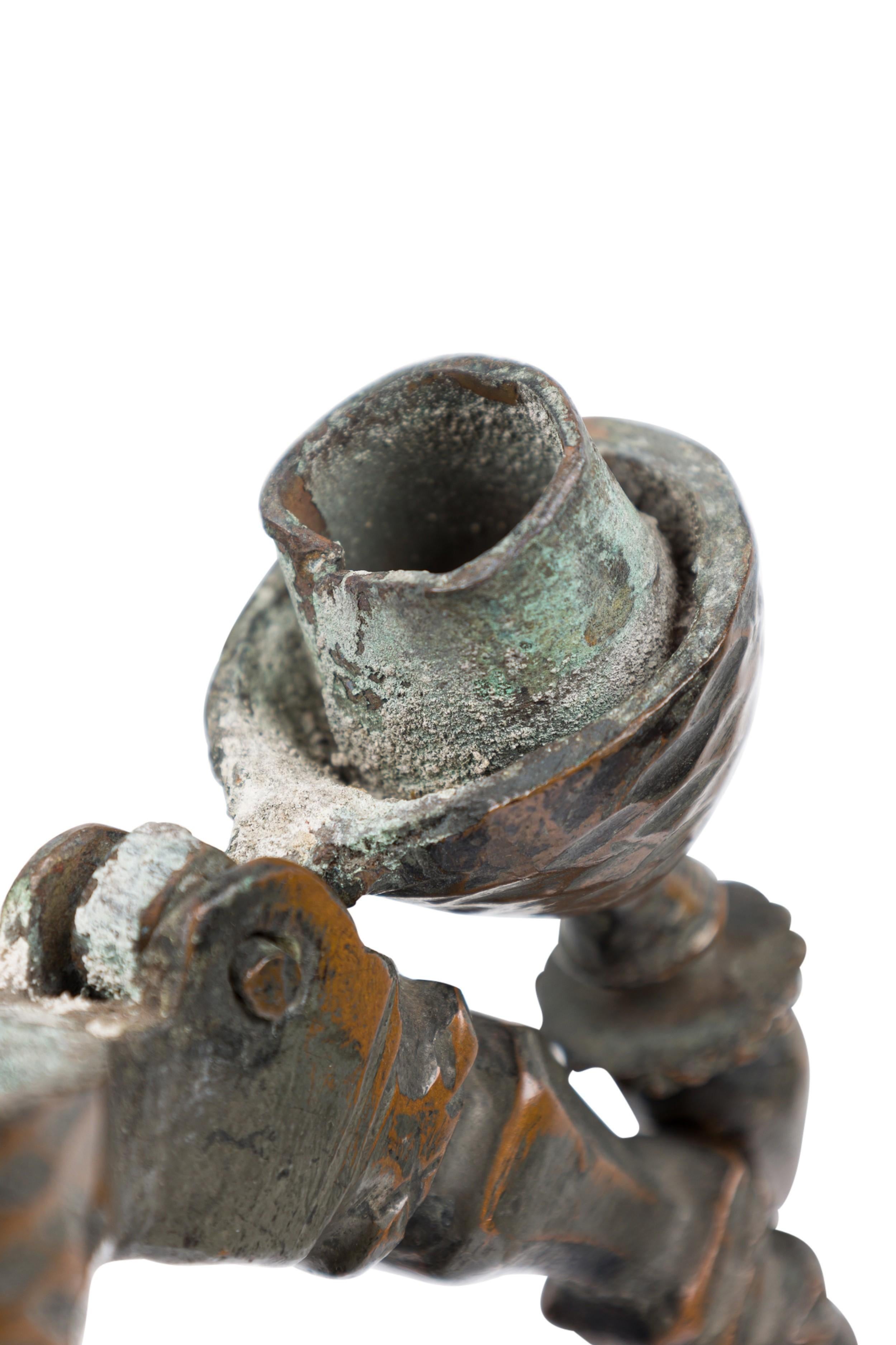 Ewer in argento e rame in stile moresco del Medio Oriente in vendita 1