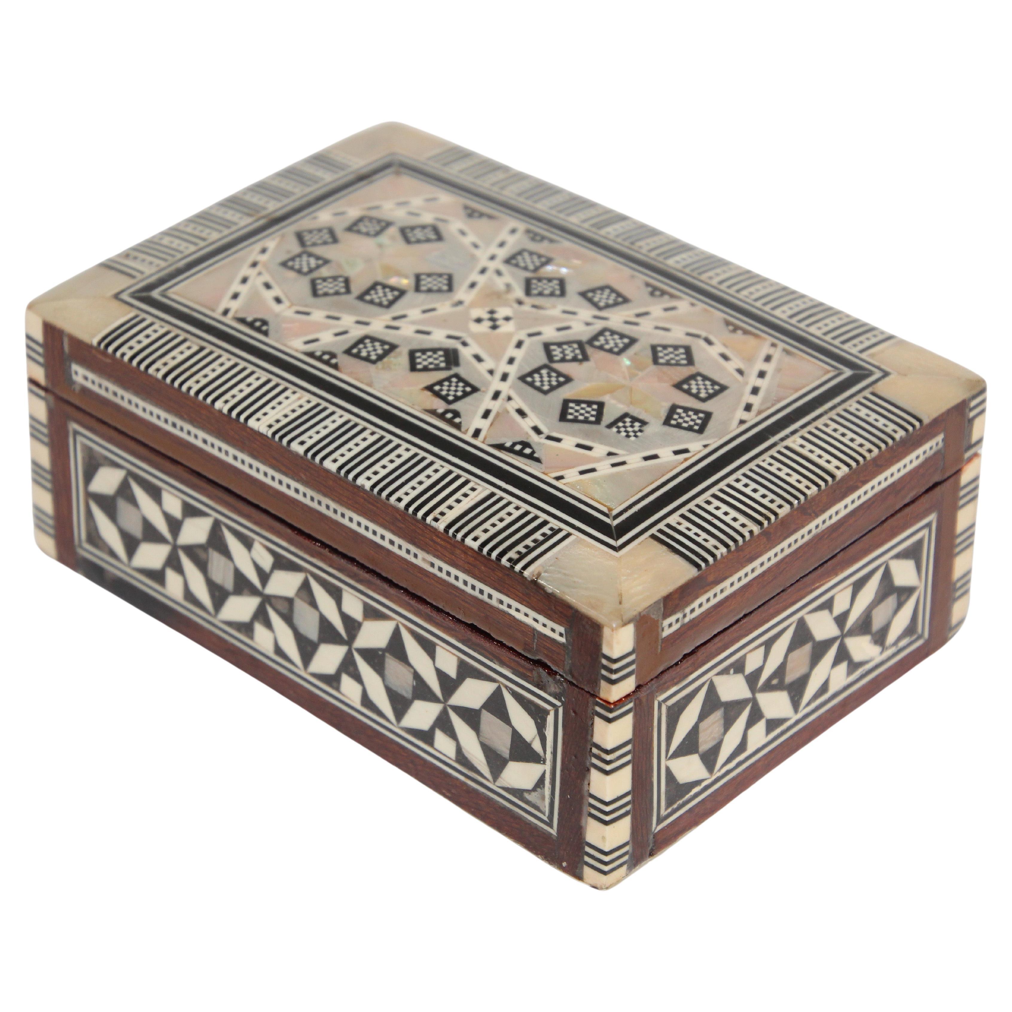 Middle Eastern Mosaic Moorish Mother of Pearl Inlaid Trinket Box
