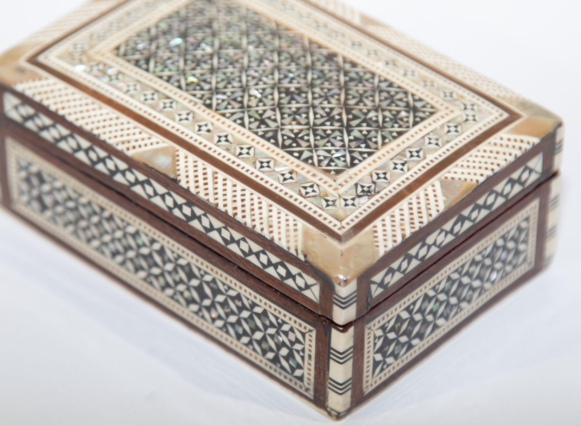 20th Century Middle Eastern Mosaic Wood Box with Inlays of Mother of Pearl, C. 1950s For Sale