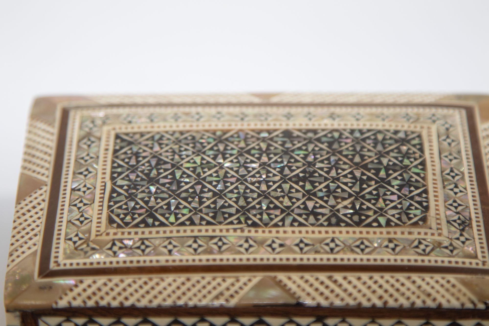 Middle Eastern Mosaic Wood Box with Inlays of Mother of Pearl, C. 1950s For Sale 2