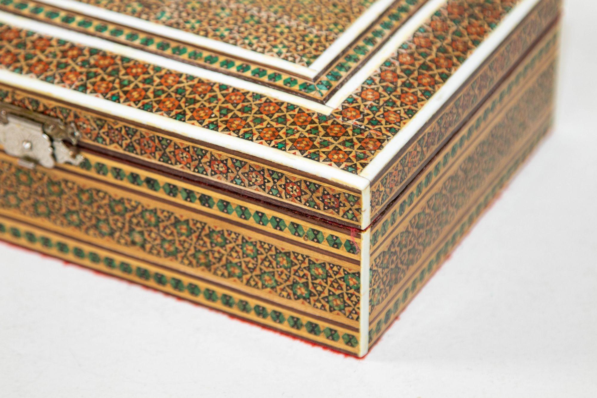 Middle Eastern Persian Micro Mosaic Khatam Inlaid Jewelry Box For Sale 2