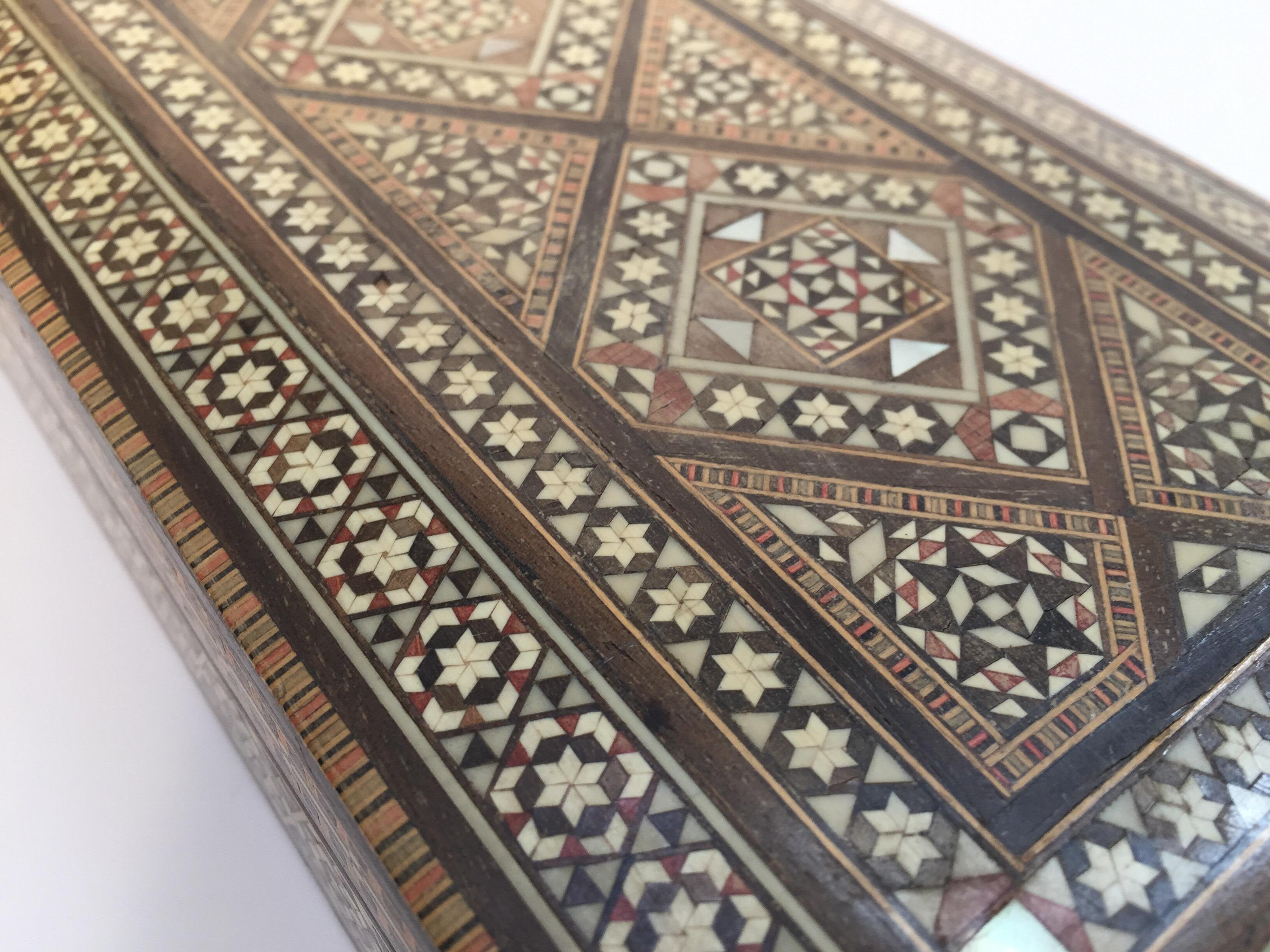 Middle Eastern Syrian Micro Mosaic Khatam Inlaid Jewelry Box In Good Condition In North Hollywood, CA