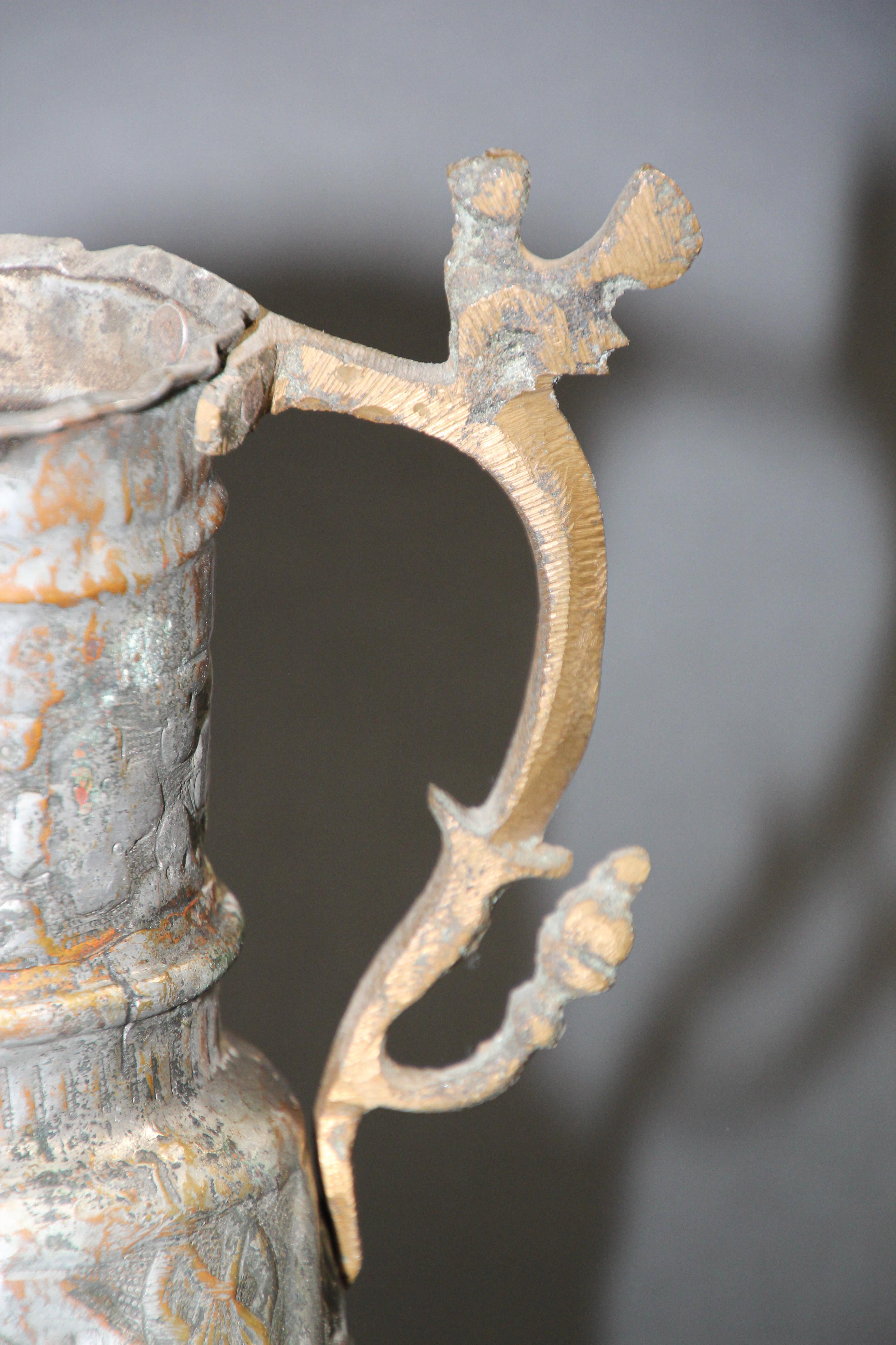 Arts and Crafts Pot en cuivre teinté du Moyen-Orient, 19e siècle en vente