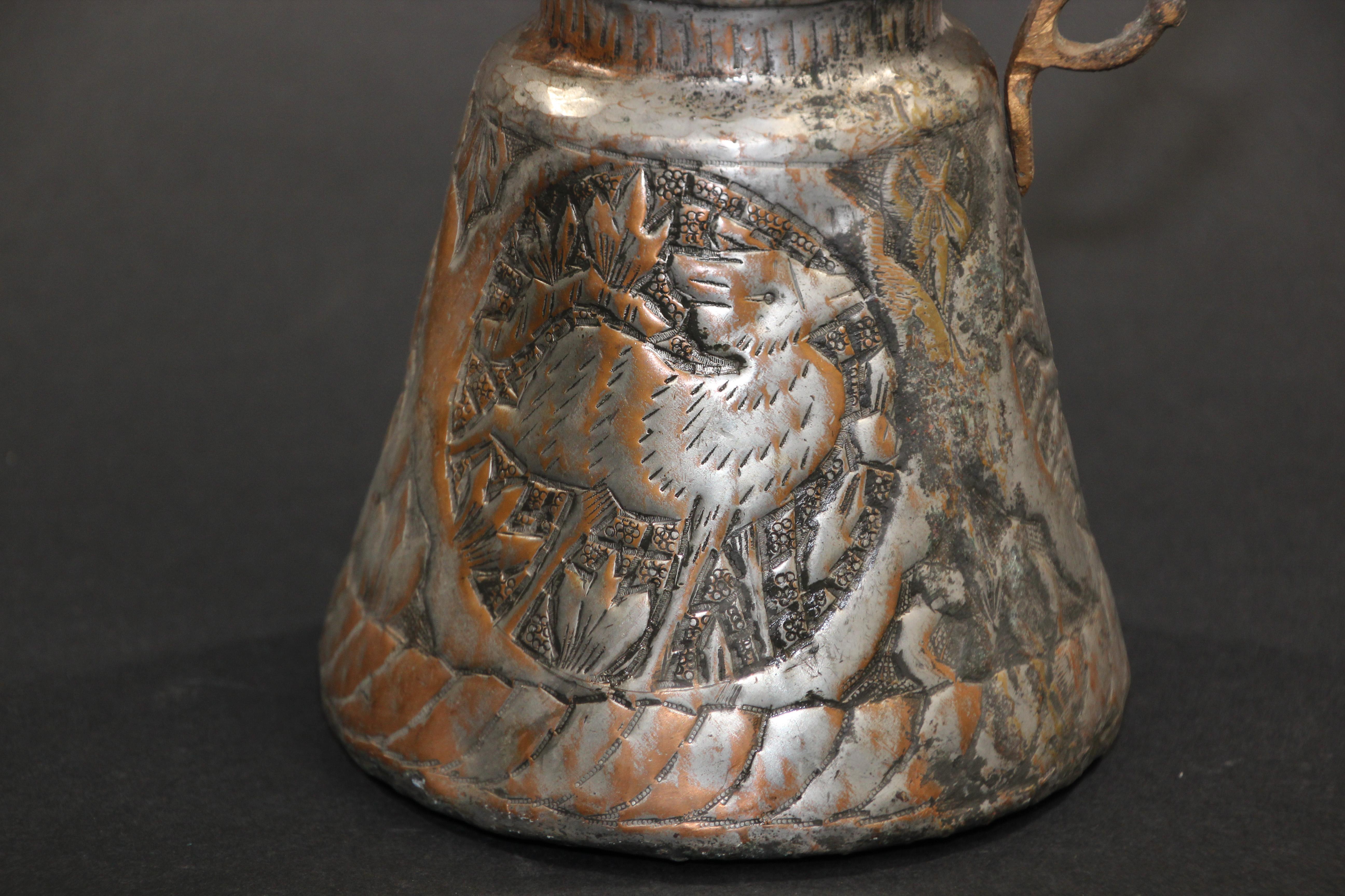 Omanais Pot en cuivre teinté du Moyen-Orient, 19e siècle en vente