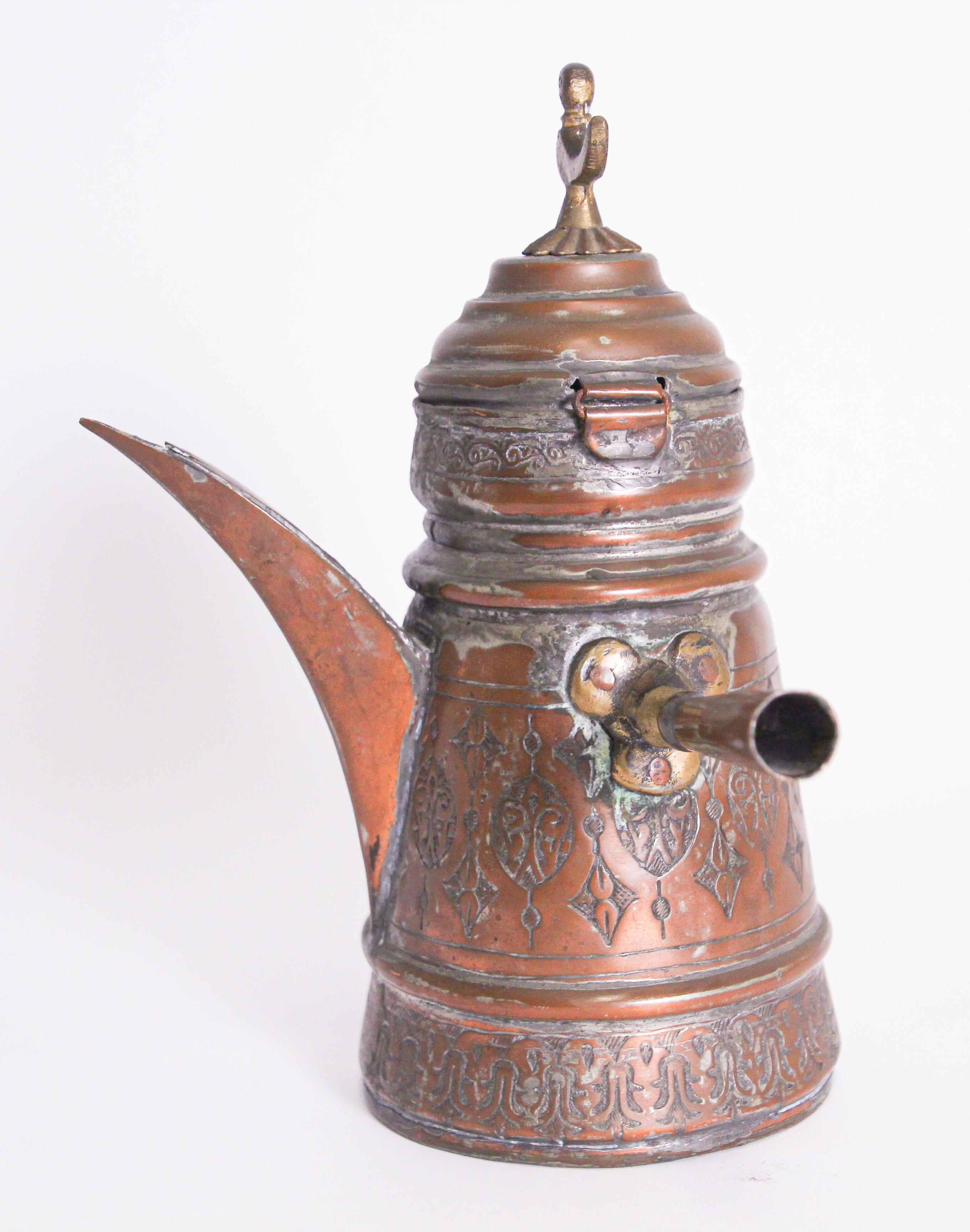 Hand-Crafted Middle Eastern Turkish Arabic Copper Dallah Coffee Pot For Sale