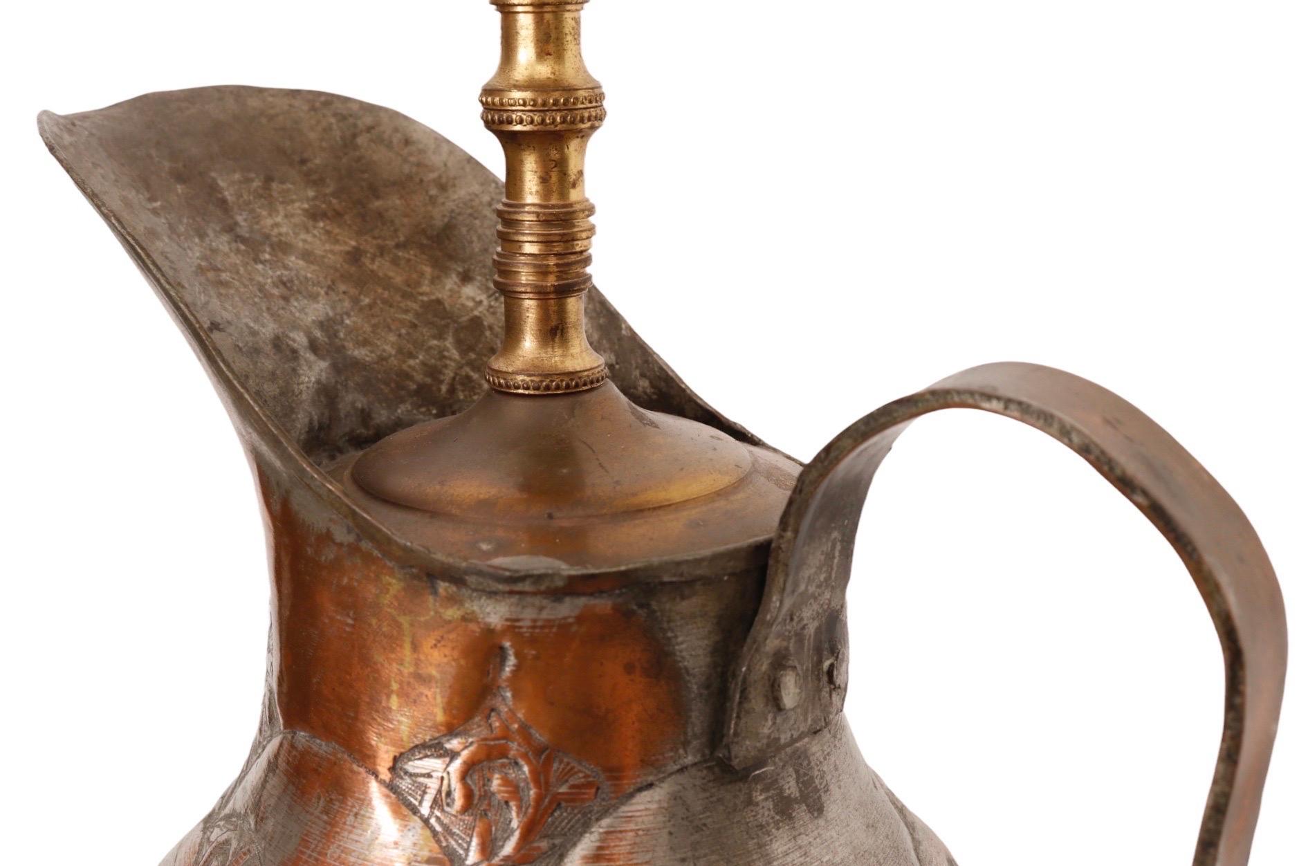 Anglo-indien Lampe de table à pichet d'eau du Moyen-Orient en vente