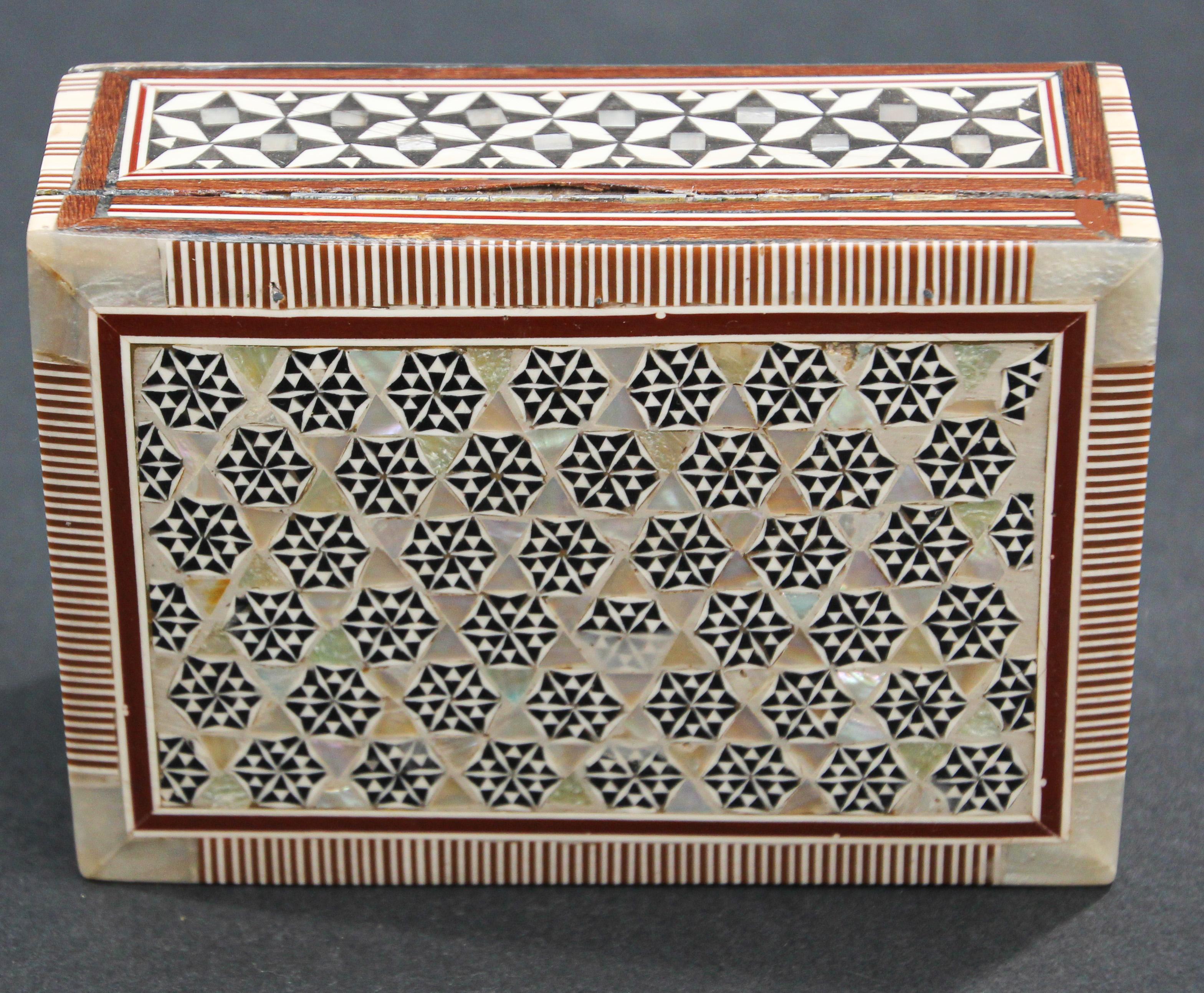 Middle Eastern White Mosaic Moorish Box For Sale 5