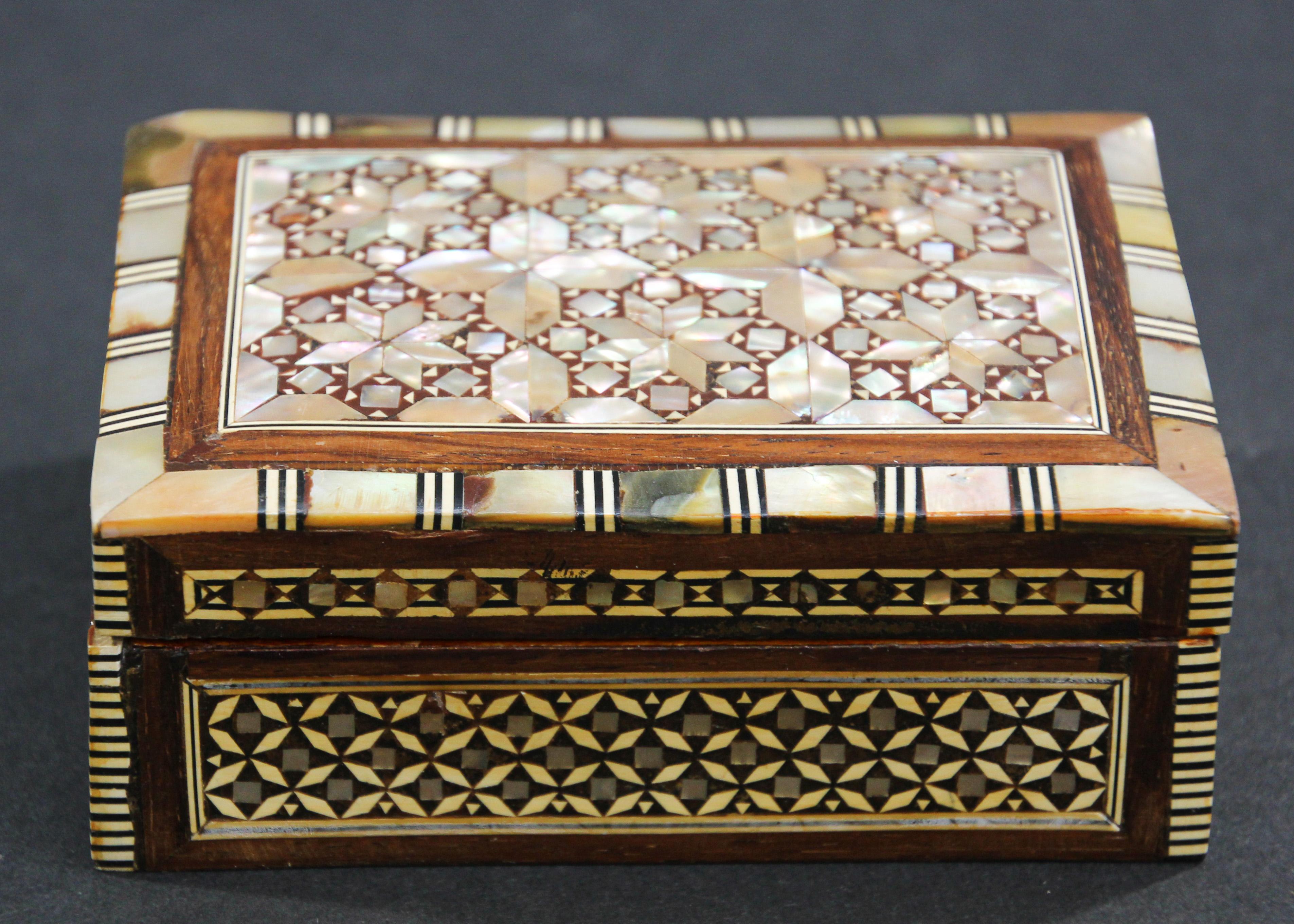 Middle Eastern White Mosaic Moorish Box For Sale 7