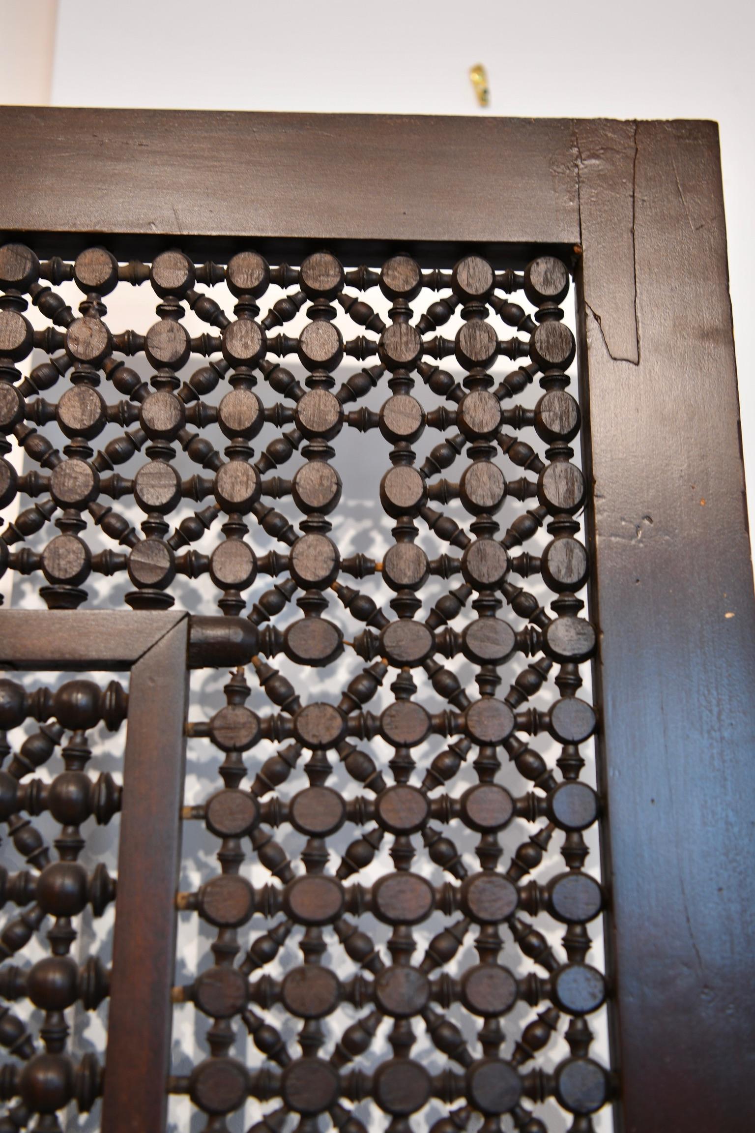 Middle Eastern Wooden Floor Screen For Sale 2