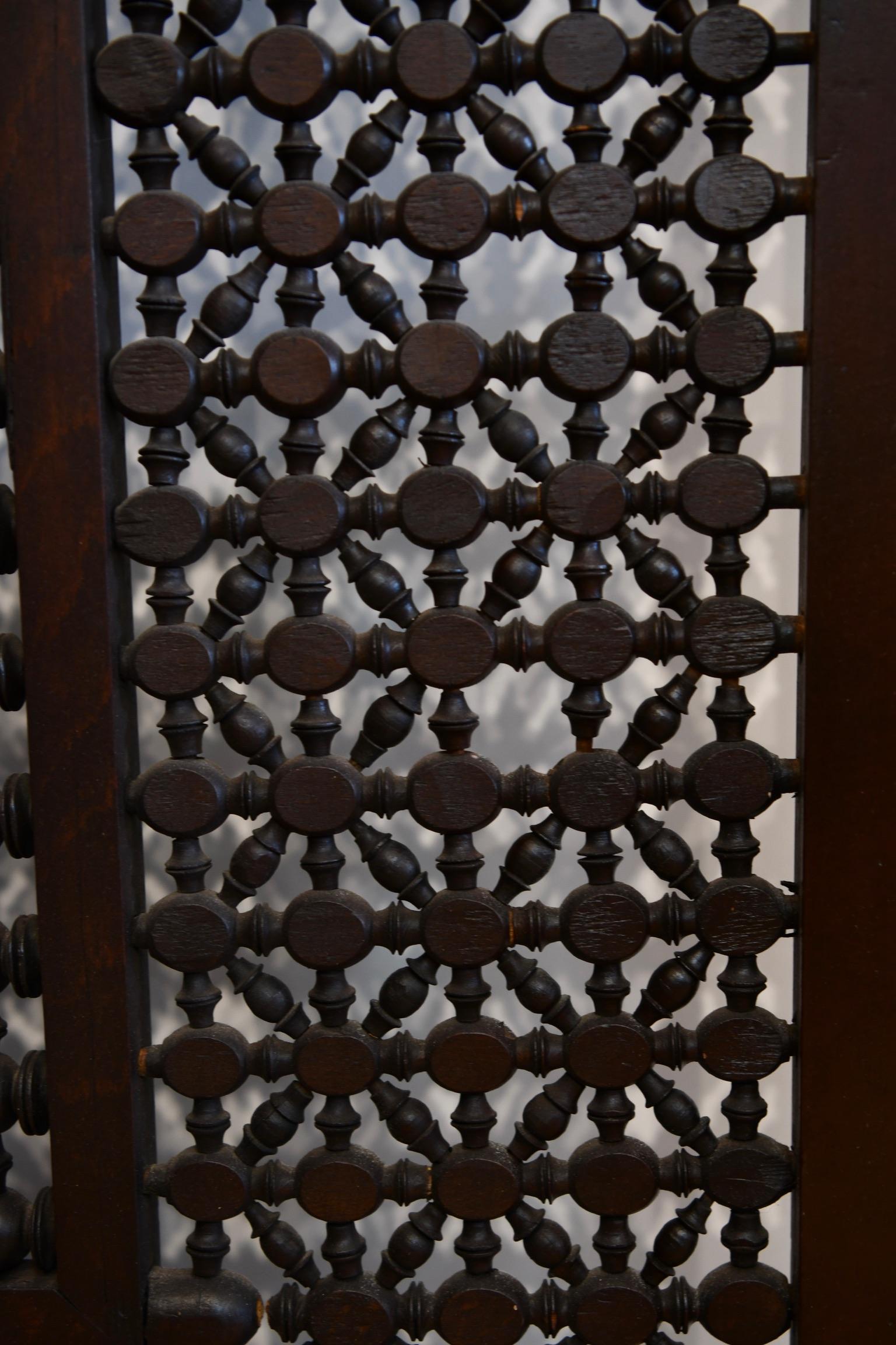 Middle Eastern Wooden Floor Screen For Sale 3