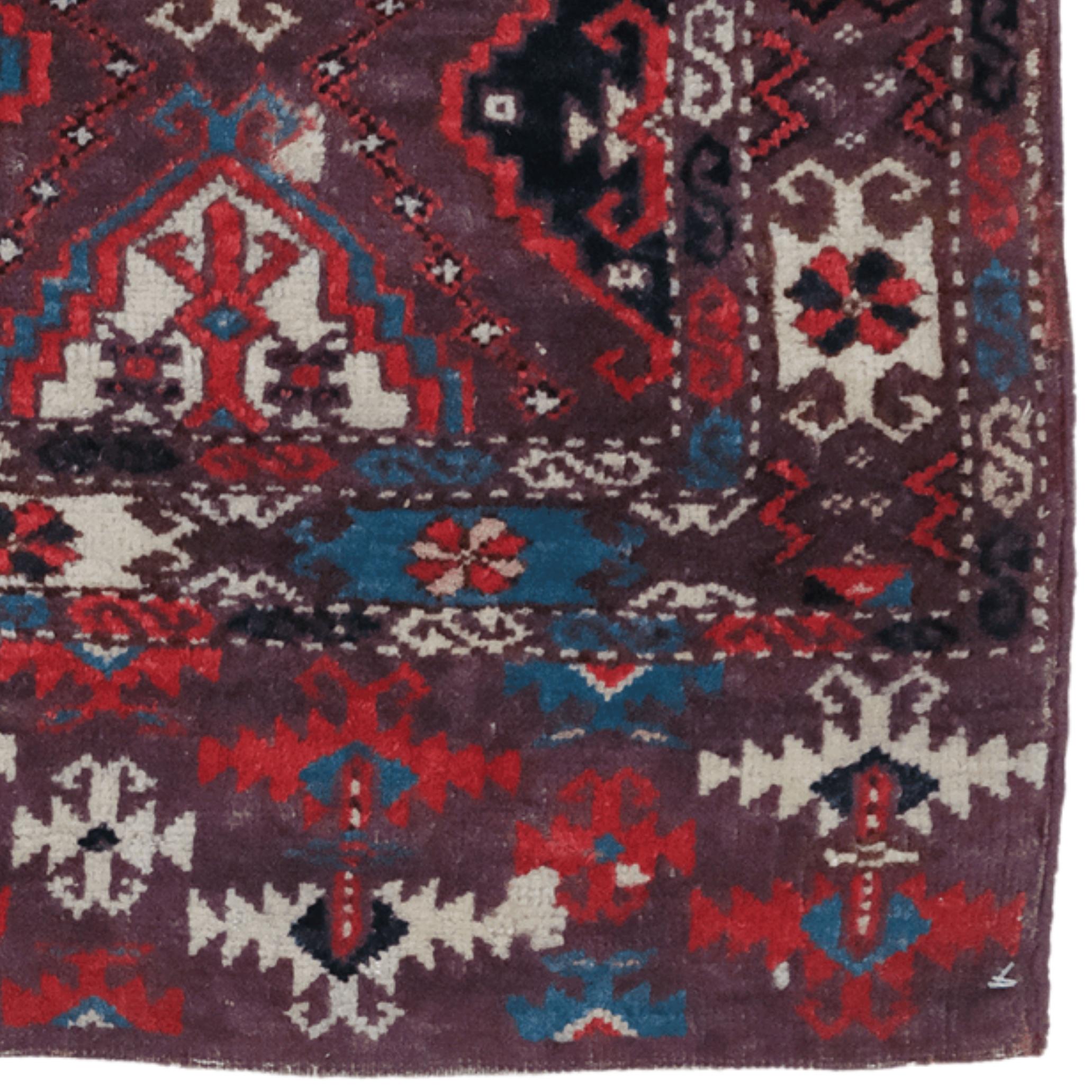 Middle of 19th Century Central Asia Turkmen Chodor Chuval In Good Condition In Sultanahmet, 34