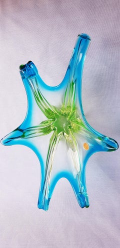 Middle of Century Extralarge Murano Glass Somerso Uranium Centerpiece