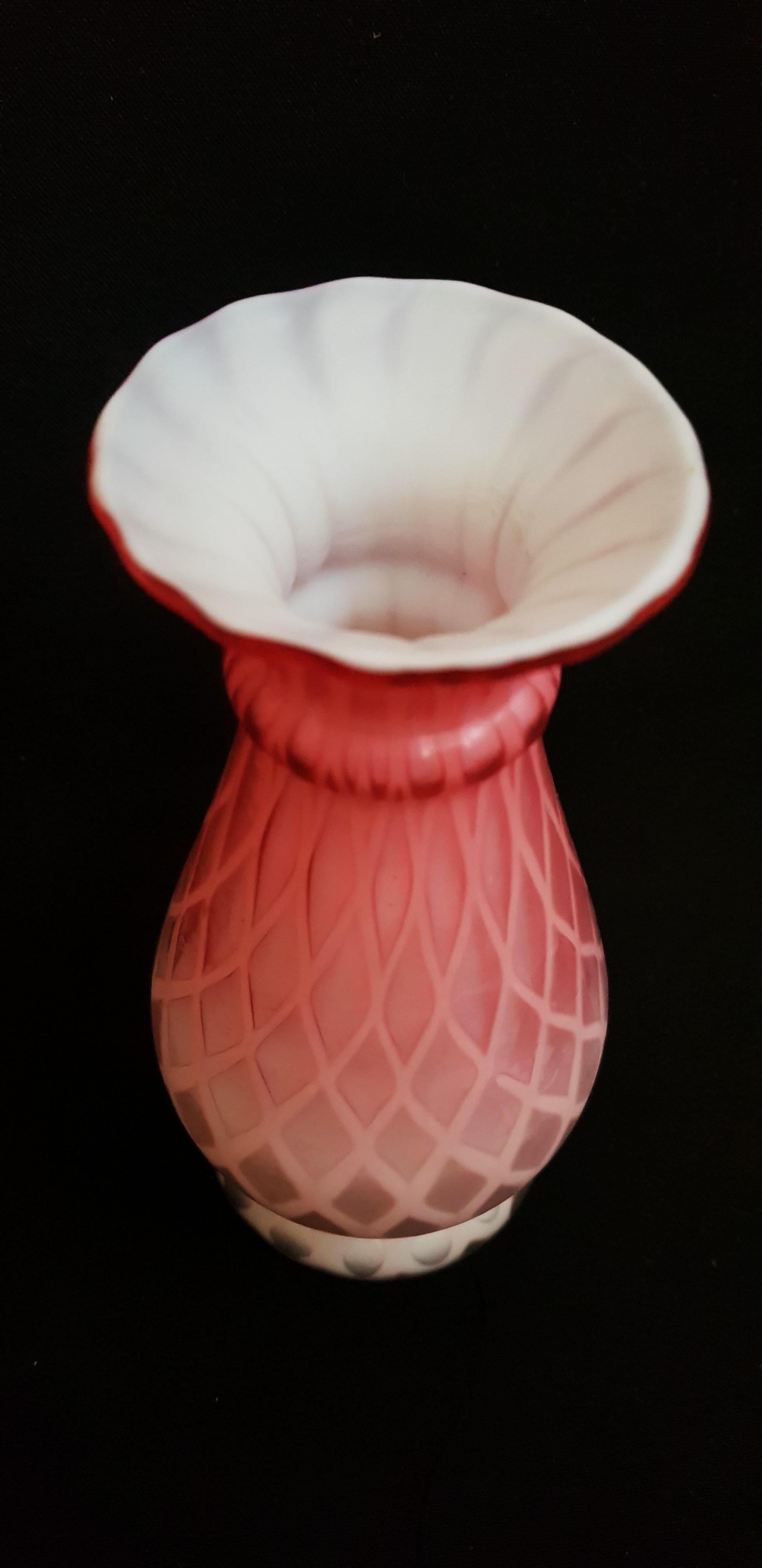 Art Deco Middle of Century Murano Glass Satin Vase For Sale