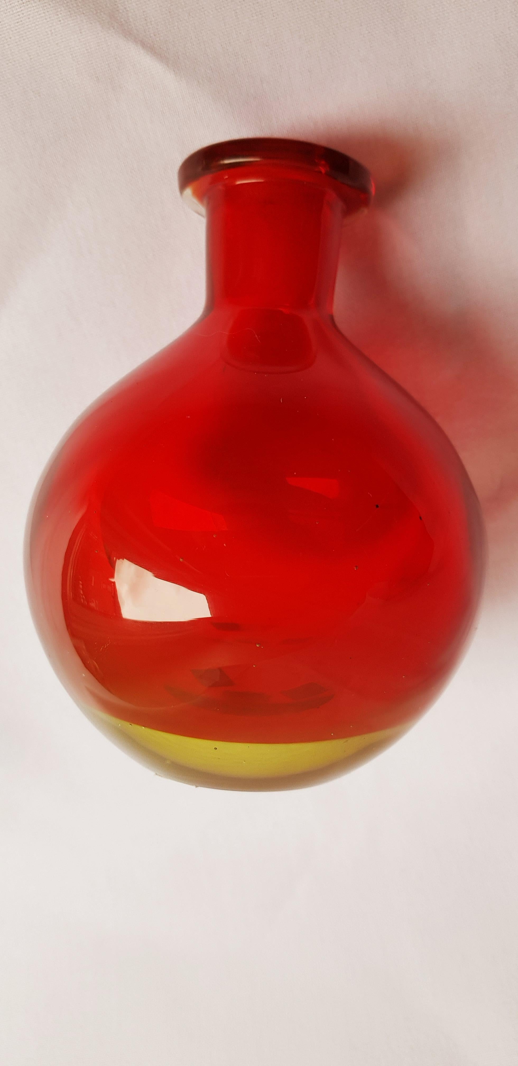 Italian Middle of Century Murano Glass Somerso Uranium Signed Vase For Sale
