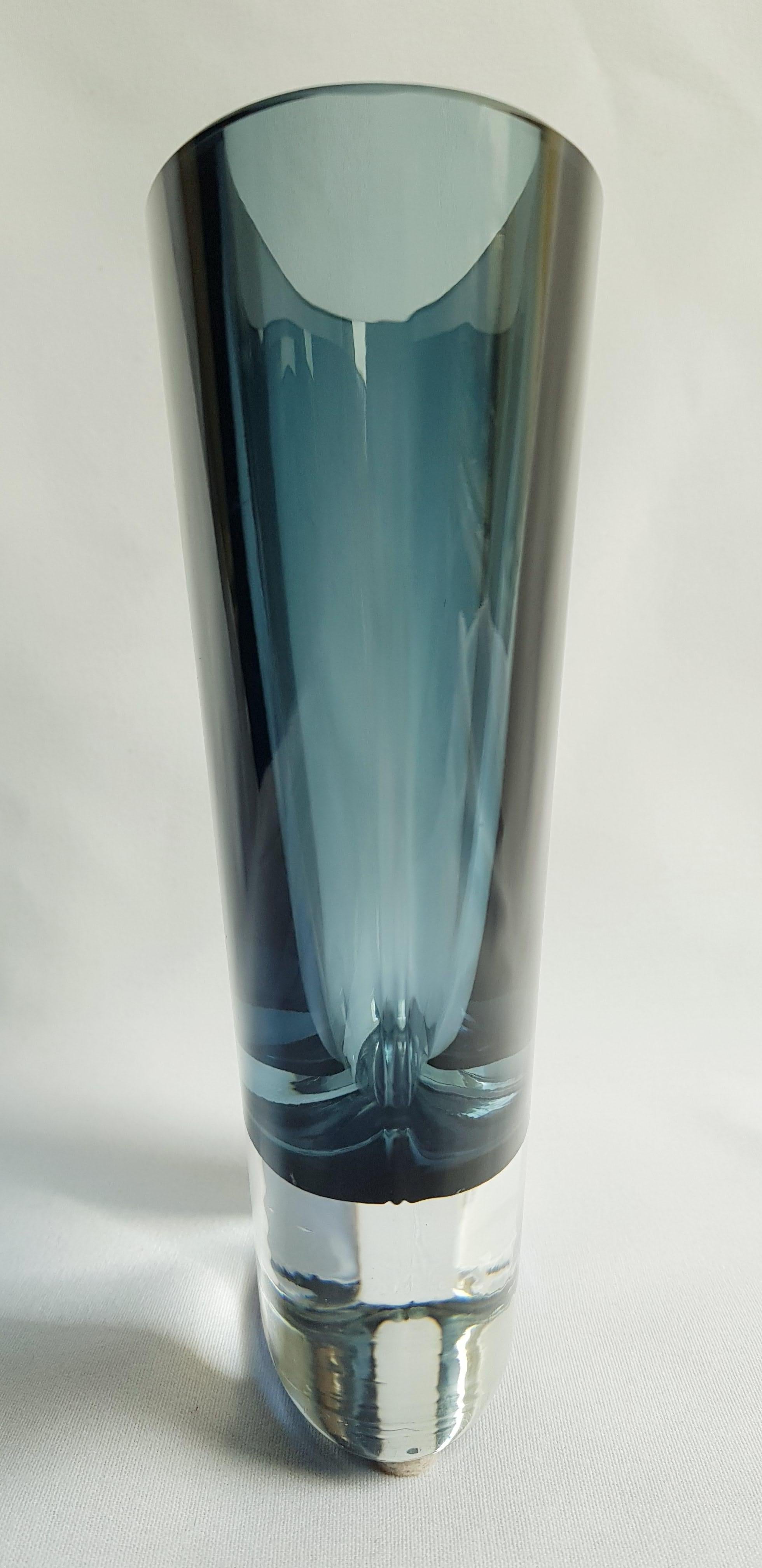 Italian Middle of Century Murano Glass Somerso Vase For Sale