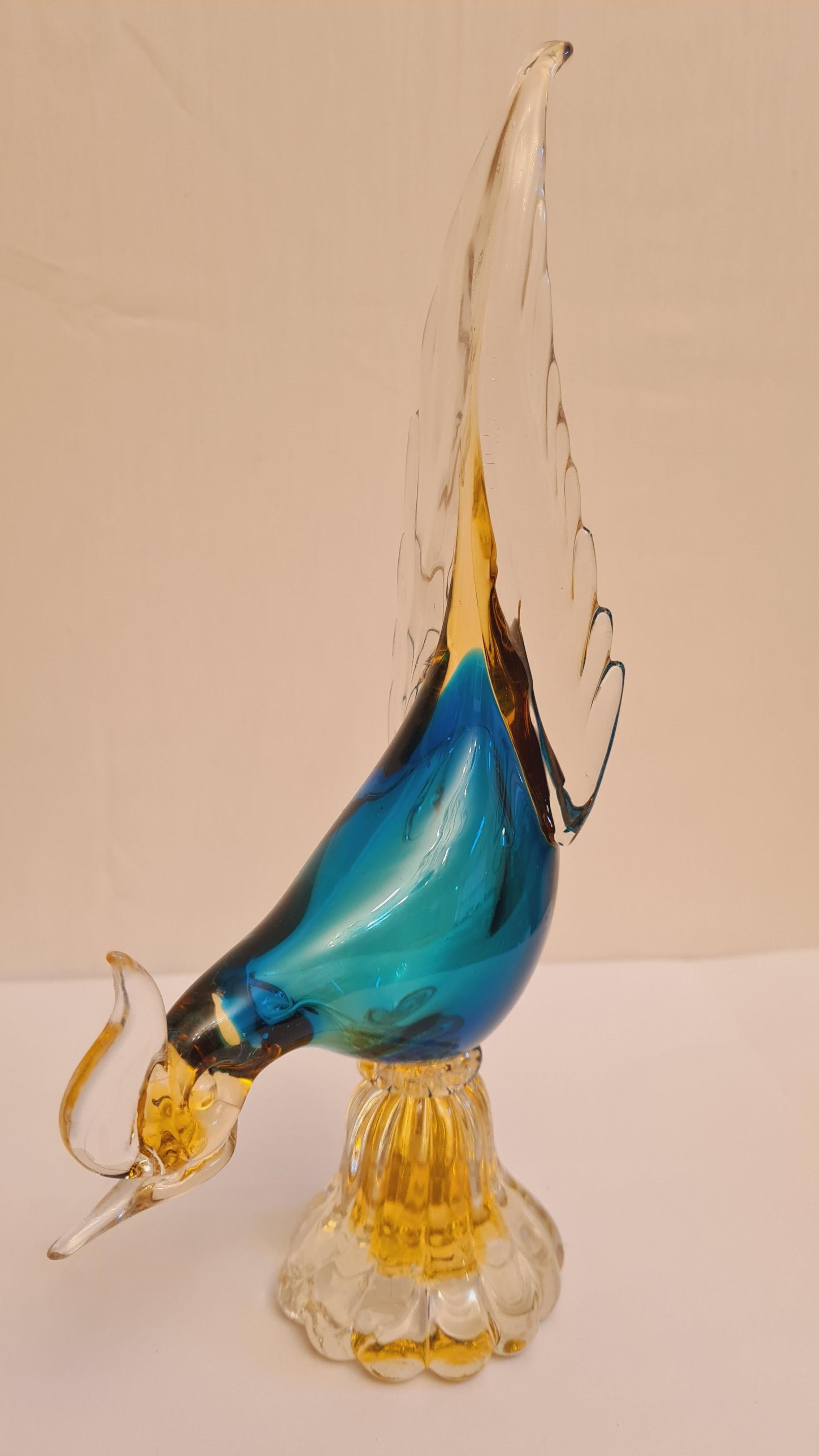 Beautiful middle of century Murano glass sommerso bird by Jordan Import Company brilliant condition.