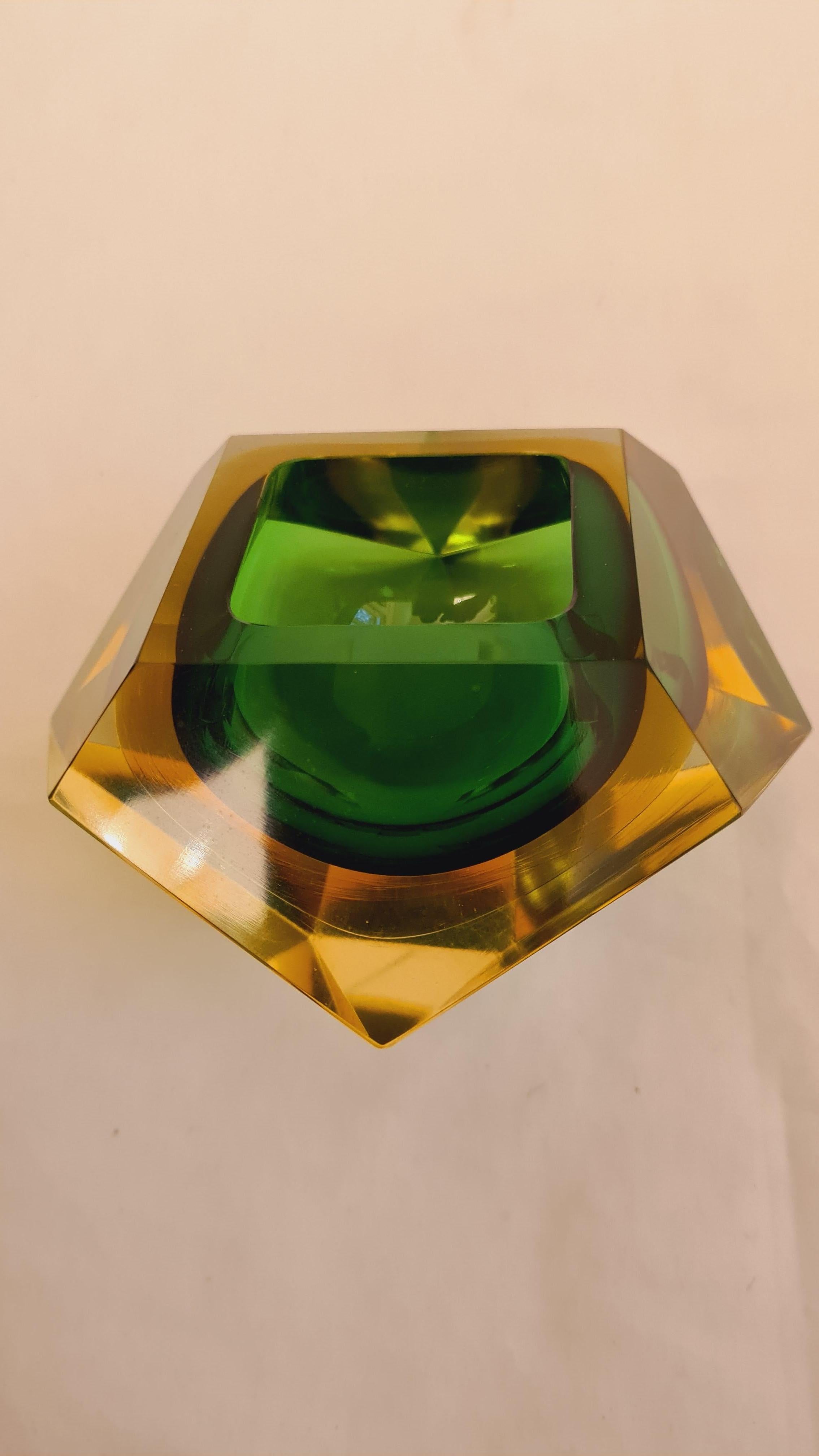 Beautiful middle of century sommerso faceted Murano glass caviar bowl, green, amber and clear brilliant condition.