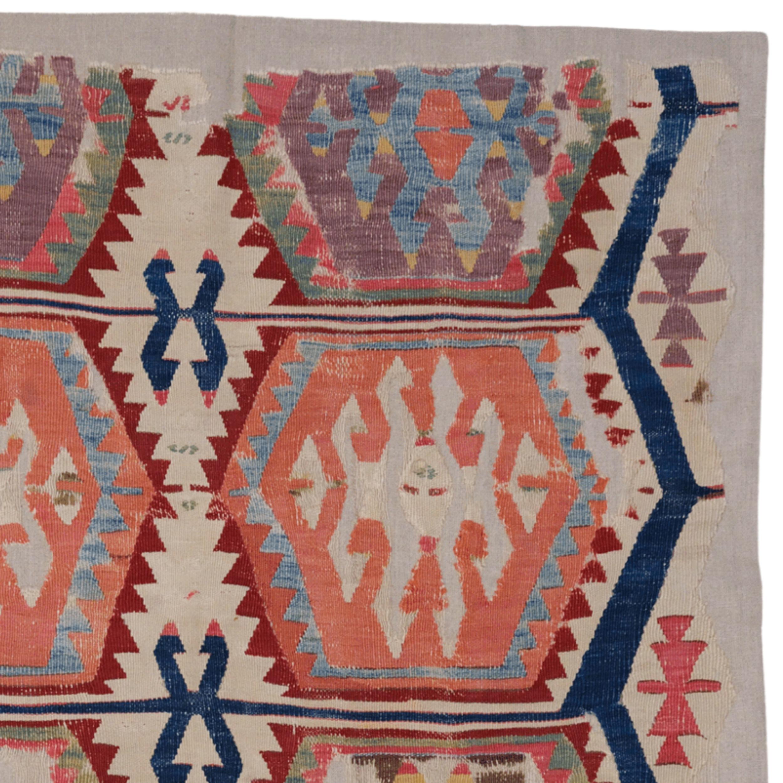Mitte des 18. Jahrhunderts Zentralanatolien Aksehir Kilim (Handgewebt) im Angebot