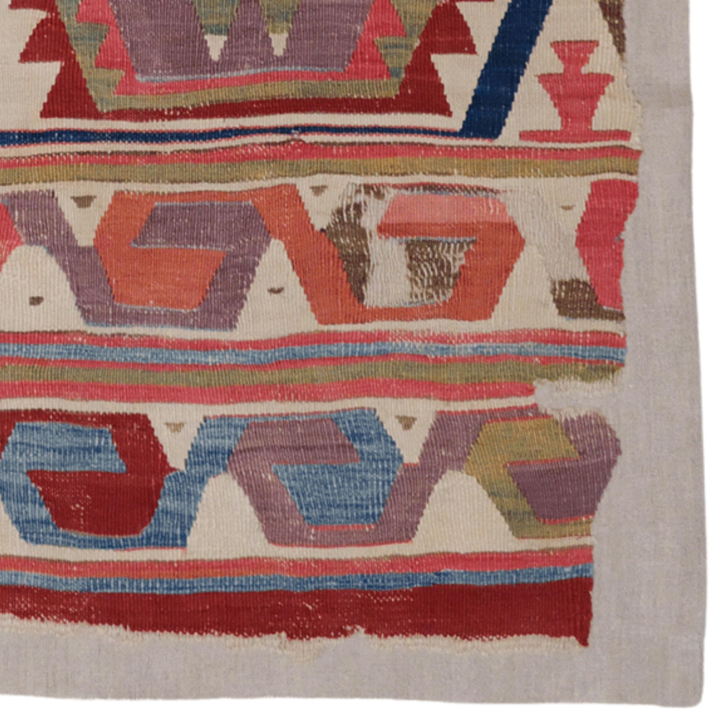 Mitte des 18. Jahrhunderts Zentralanatolien Aksehir Kilim im Zustand „Gut“ im Angebot in Sultanahmet, 34