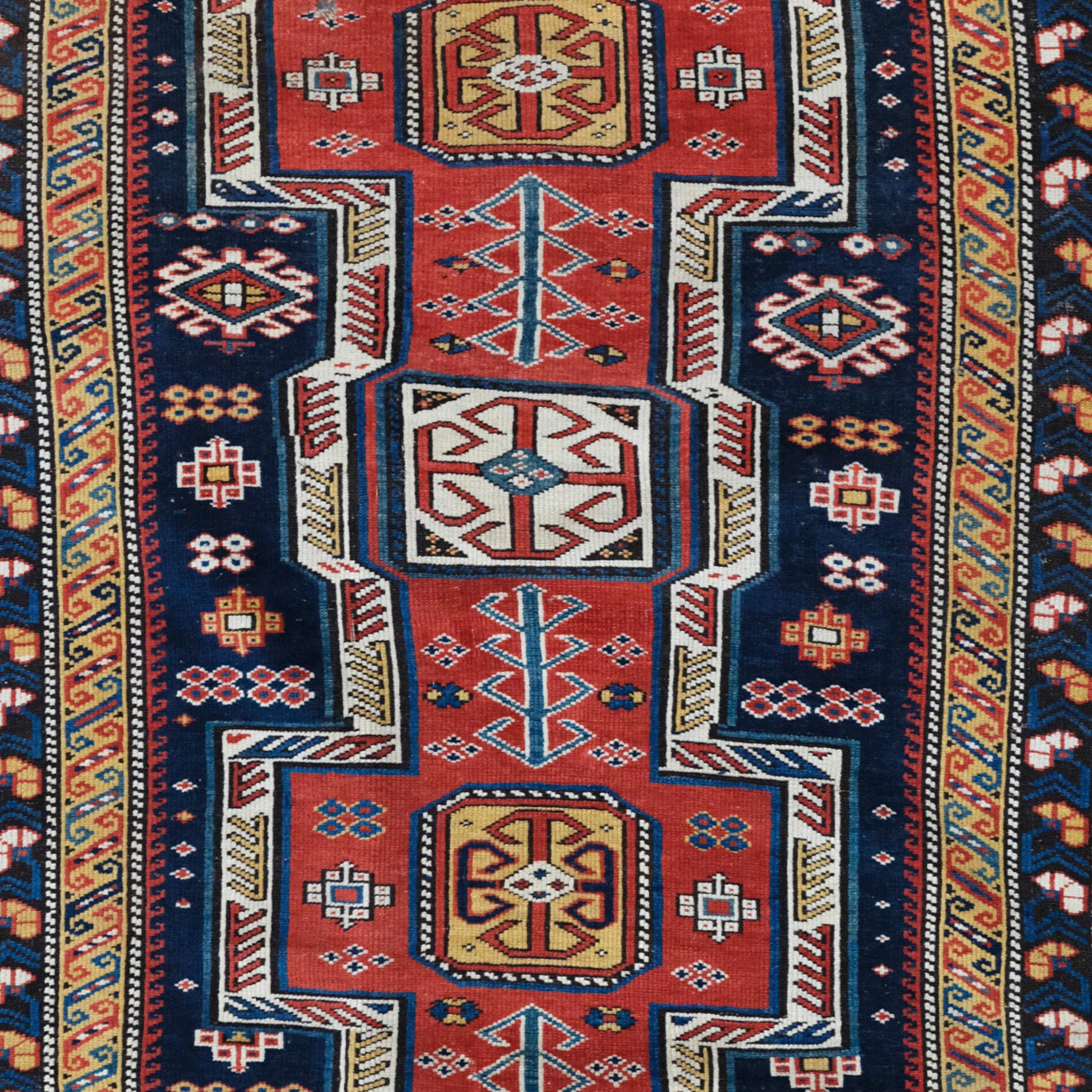 Caucasien Tapis caucasien Kuba Shirvan du milieu du 19e siècle - Tapis ancien en vente