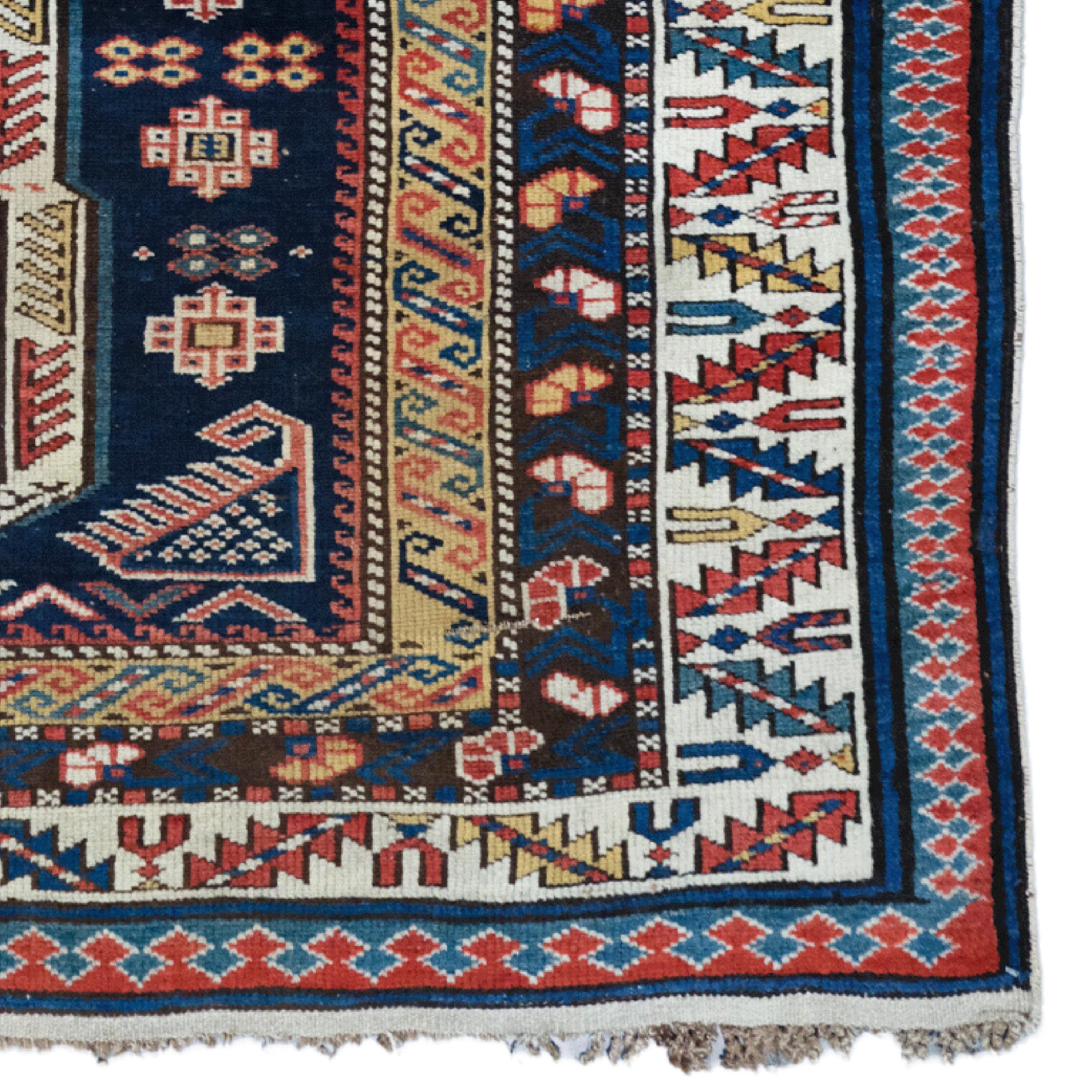 XIXe siècle Tapis caucasien Kuba Shirvan du milieu du 19e siècle - Tapis ancien en vente