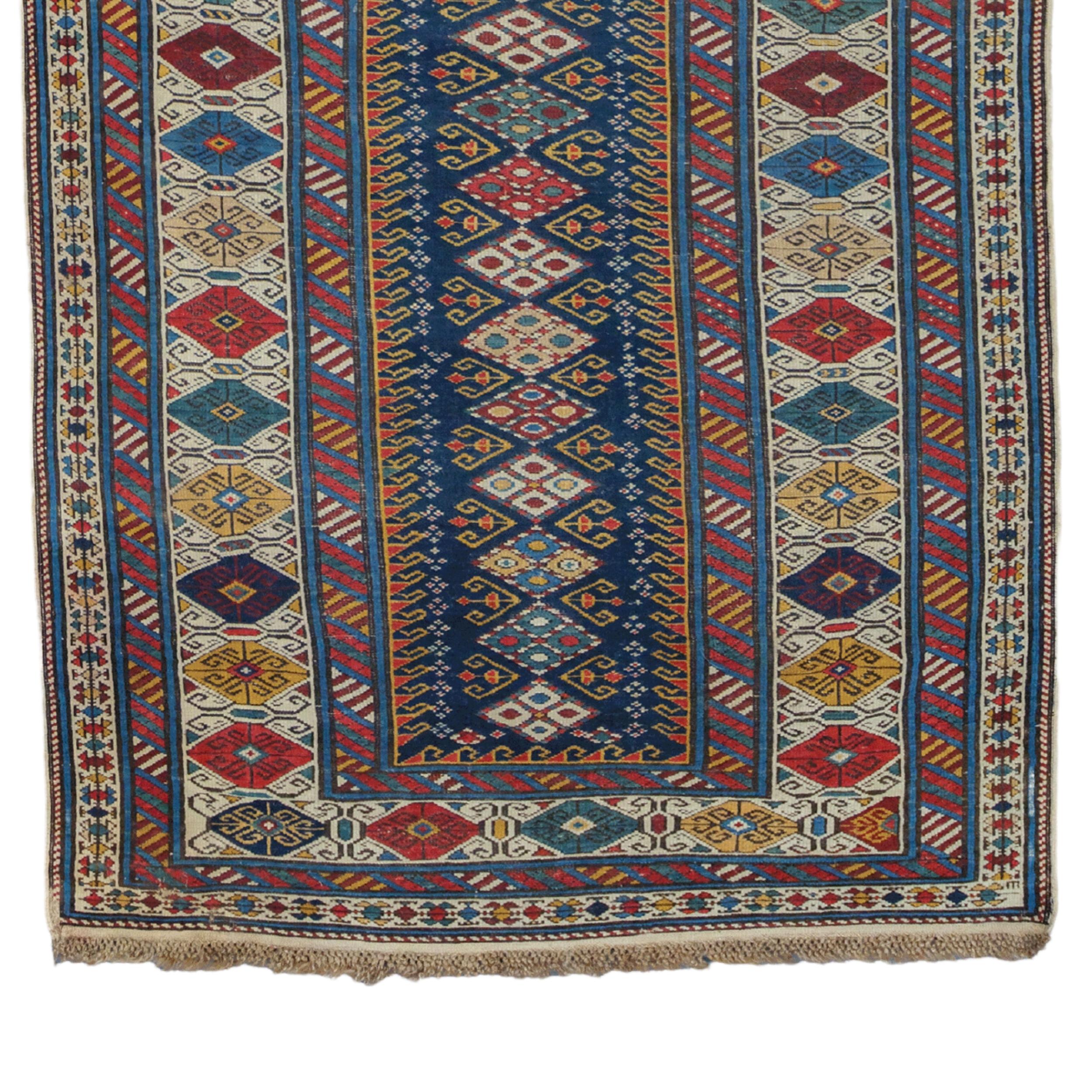 Chemin de table caucasien coloré de Shirvan du milieu du 19e siècle Bon état - En vente à Sultanahmet, 34
