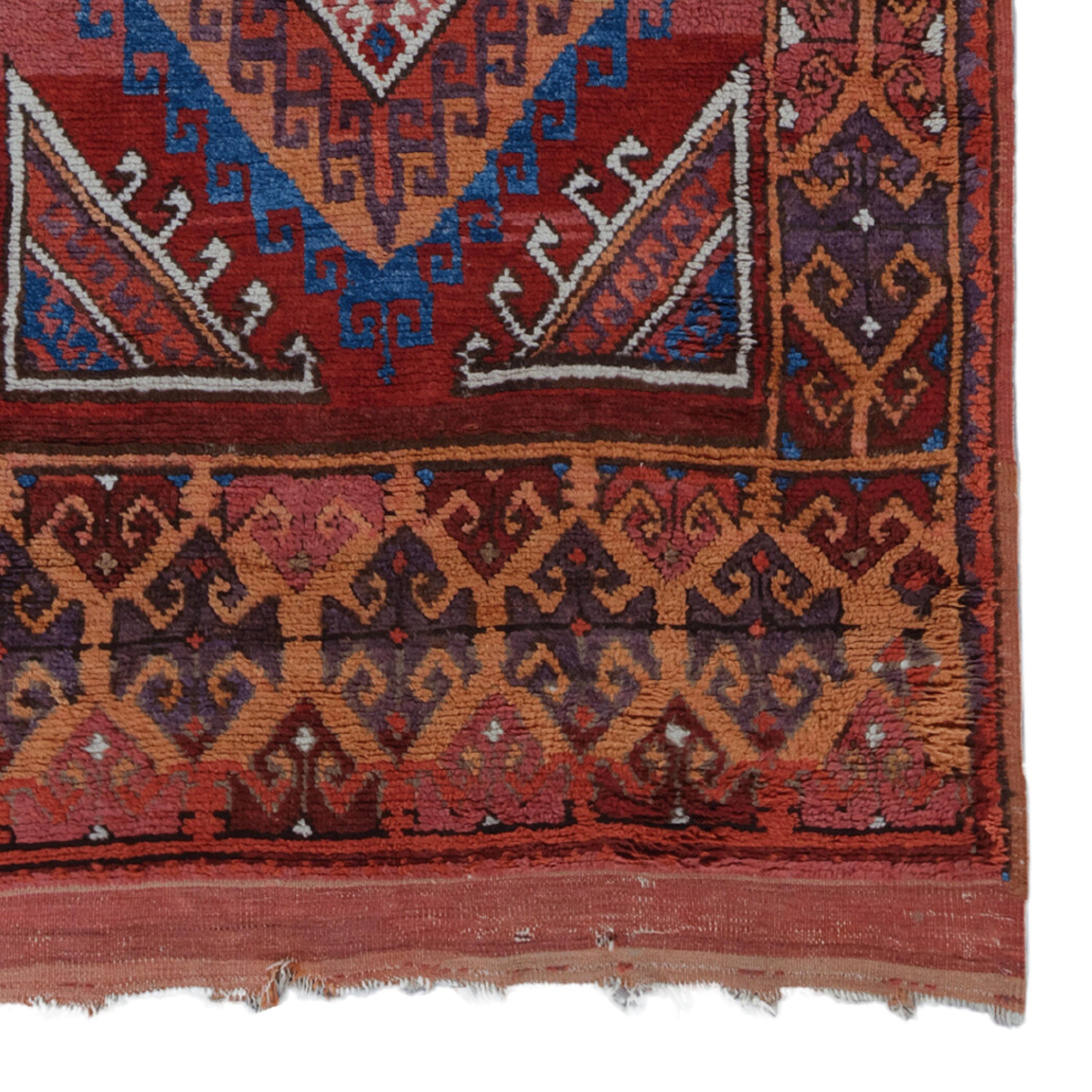Middle of the 19th Century Urgup Runner - Antique Rug, Antique Wool Runner In Good Condition For Sale In Sultanahmet, 34