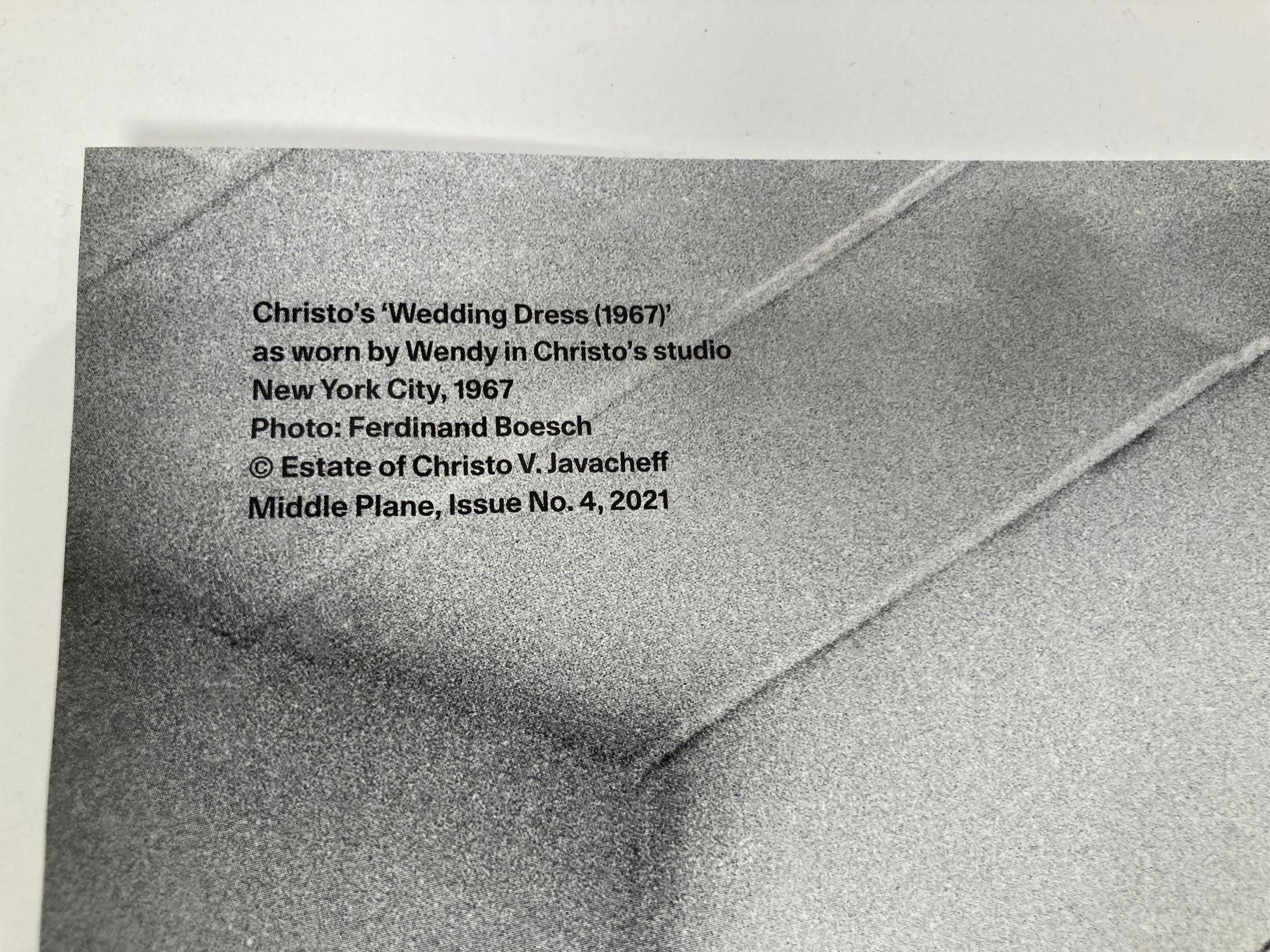 Middle Plane Art Magazine No. 4 Christo et Jeanne-Claude 2021 Bon état - En vente à North Hollywood, CA