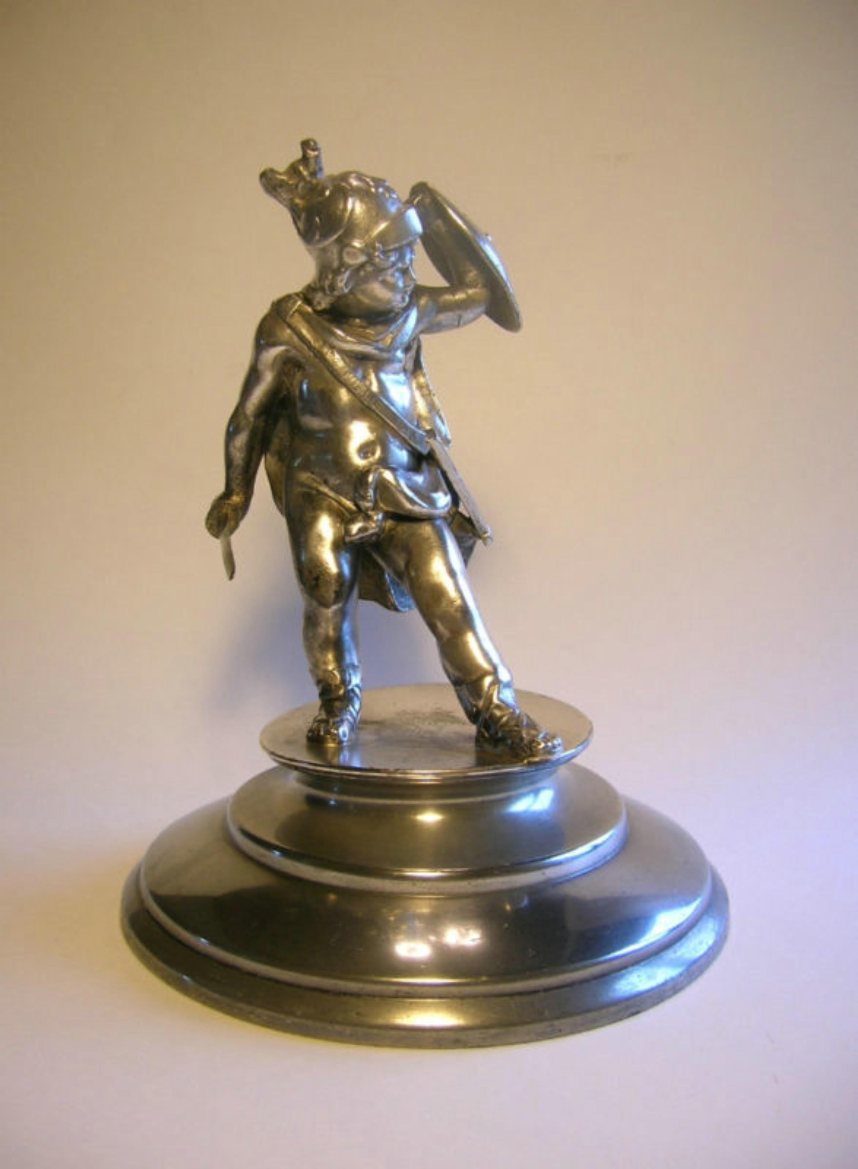 MIDDLETOWN PLATE COMPANY (1864-1899) - Antique fine casting and quadruple silver-plate statue on a stepped plinth base - signed - United States (Middletown CT) - late 19th century.

Fair antique condition - tarnishing - minor surface scratches and