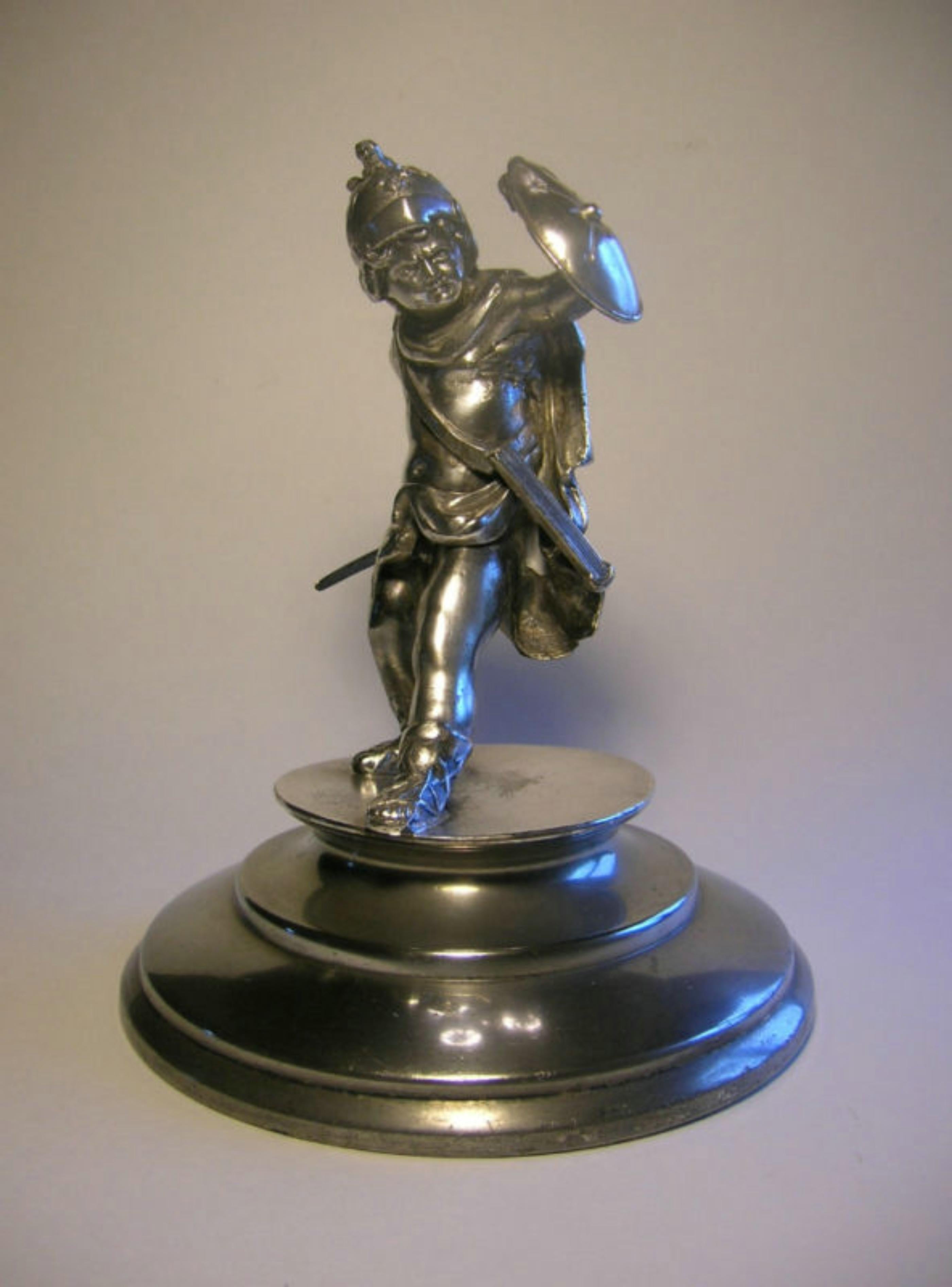 Néo-classique MIDDLETOWN PLATE CO. - Statue de guerrier néoclassique ancienne - États-Unis - fin du XIXe siècle en vente