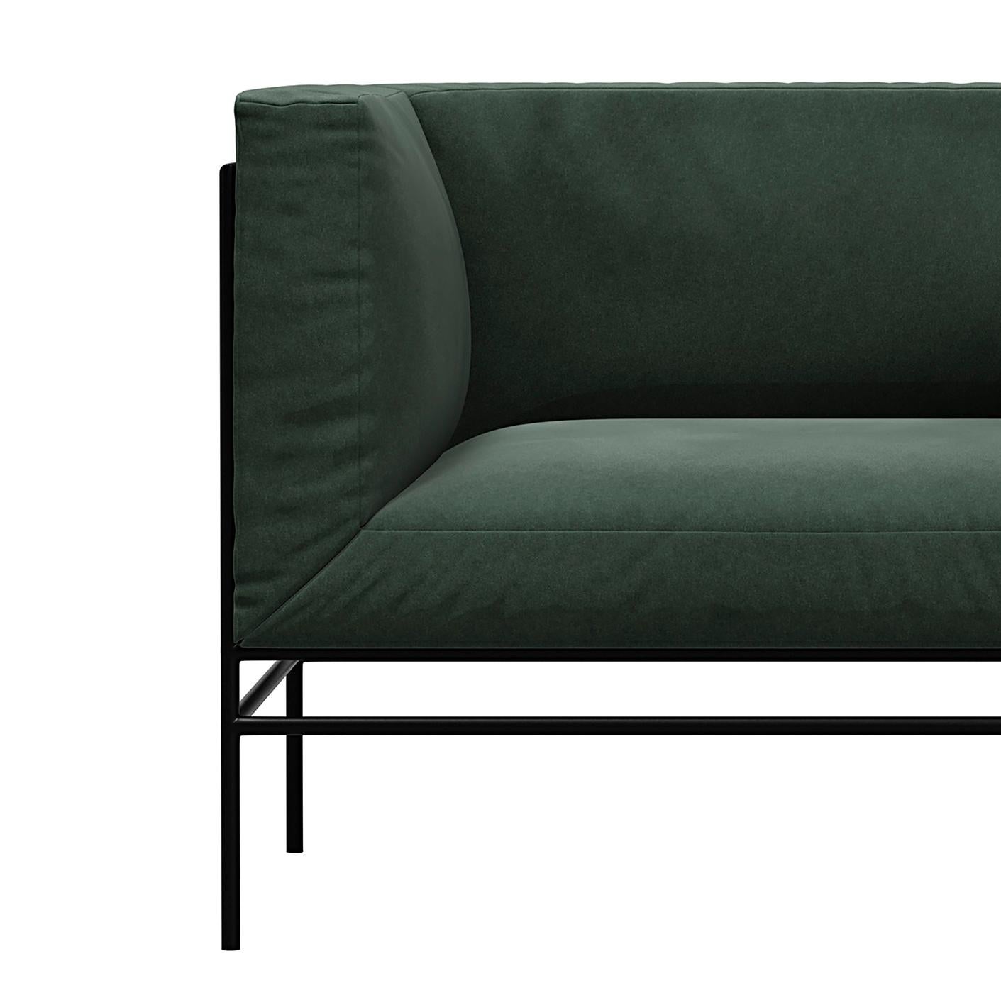 'Middleweight' armchair designed by Michael Anastassiades for Karakter

Middleweight is Michael Anastassiades’ very first upholstered piece of furniture. The piece captures the best of two worlds, the Italian super lounge sofa on one side and the