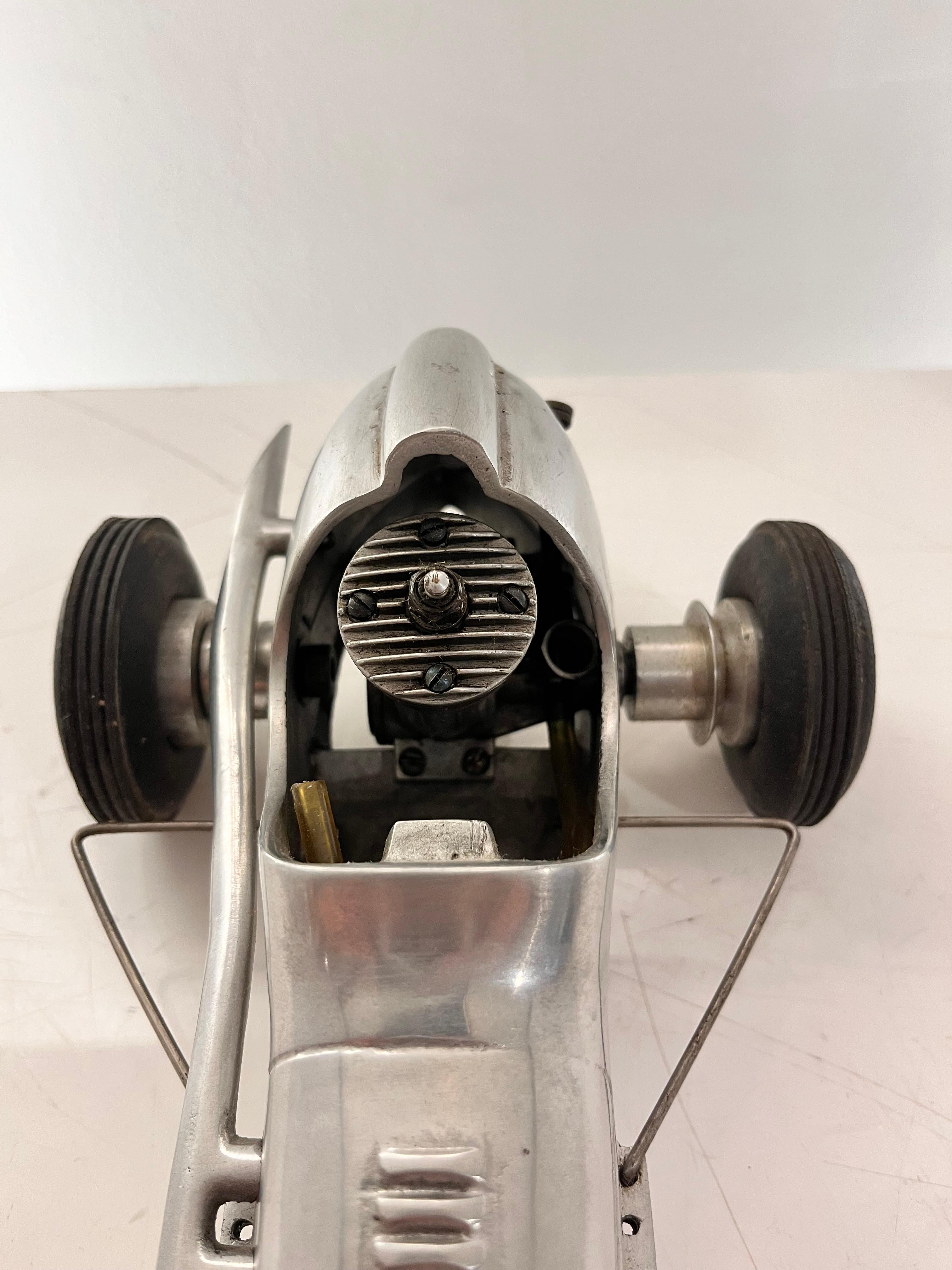 MIDGETEE New Star Gas Model Racing Car All Glo Engine 1950s In Excellent Condition In New York, NY