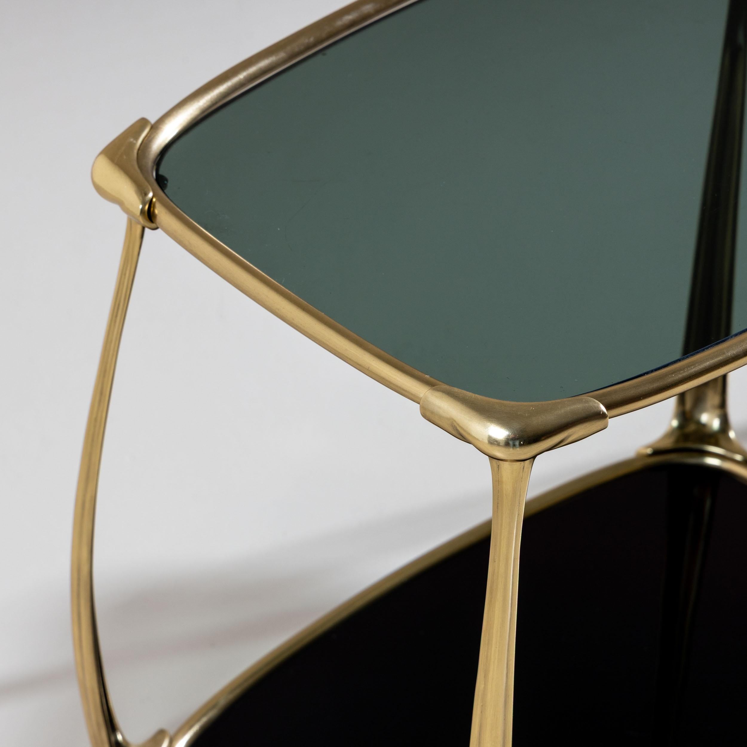 Midi20th Century Pair of Brass and Glass Side Tables, Attributed to Fontana Arte For Sale 2