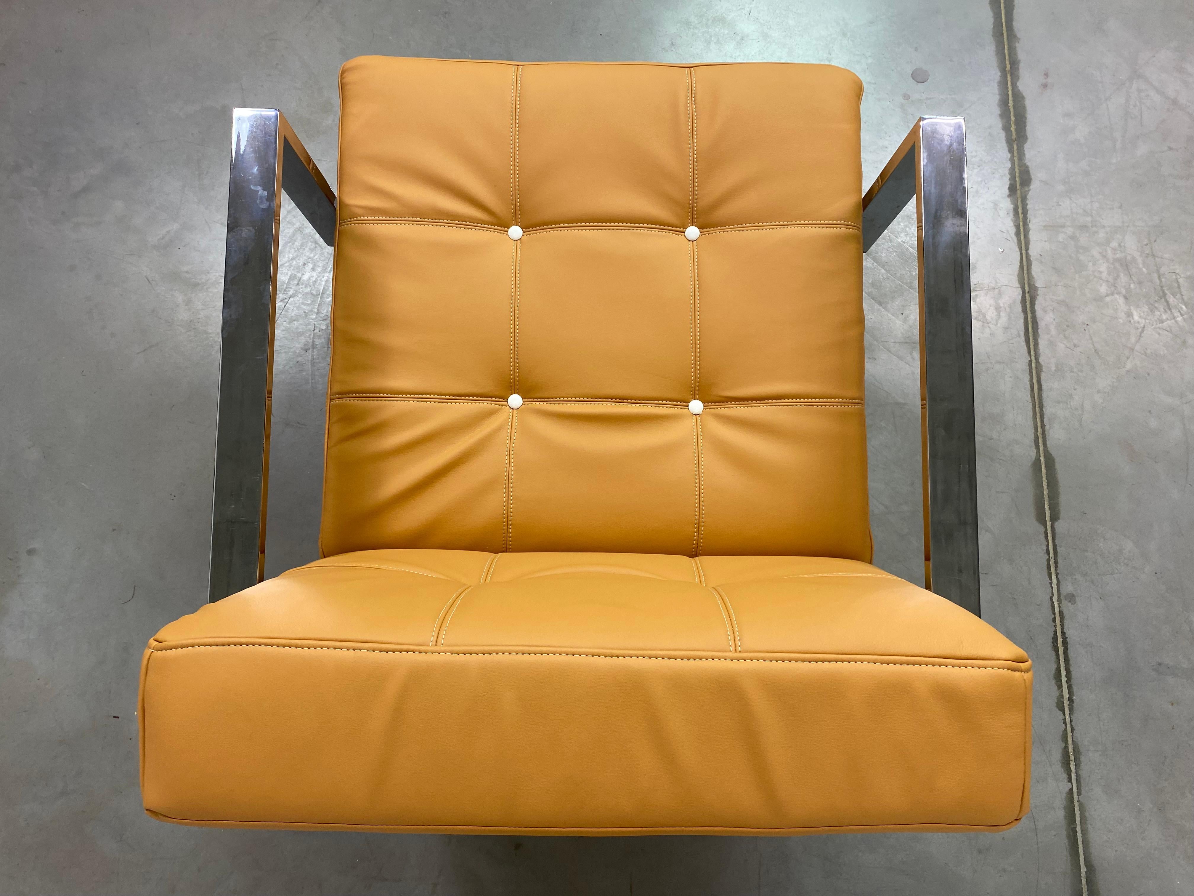 Midncenury design lounge chair - Studio biege For Sale 1