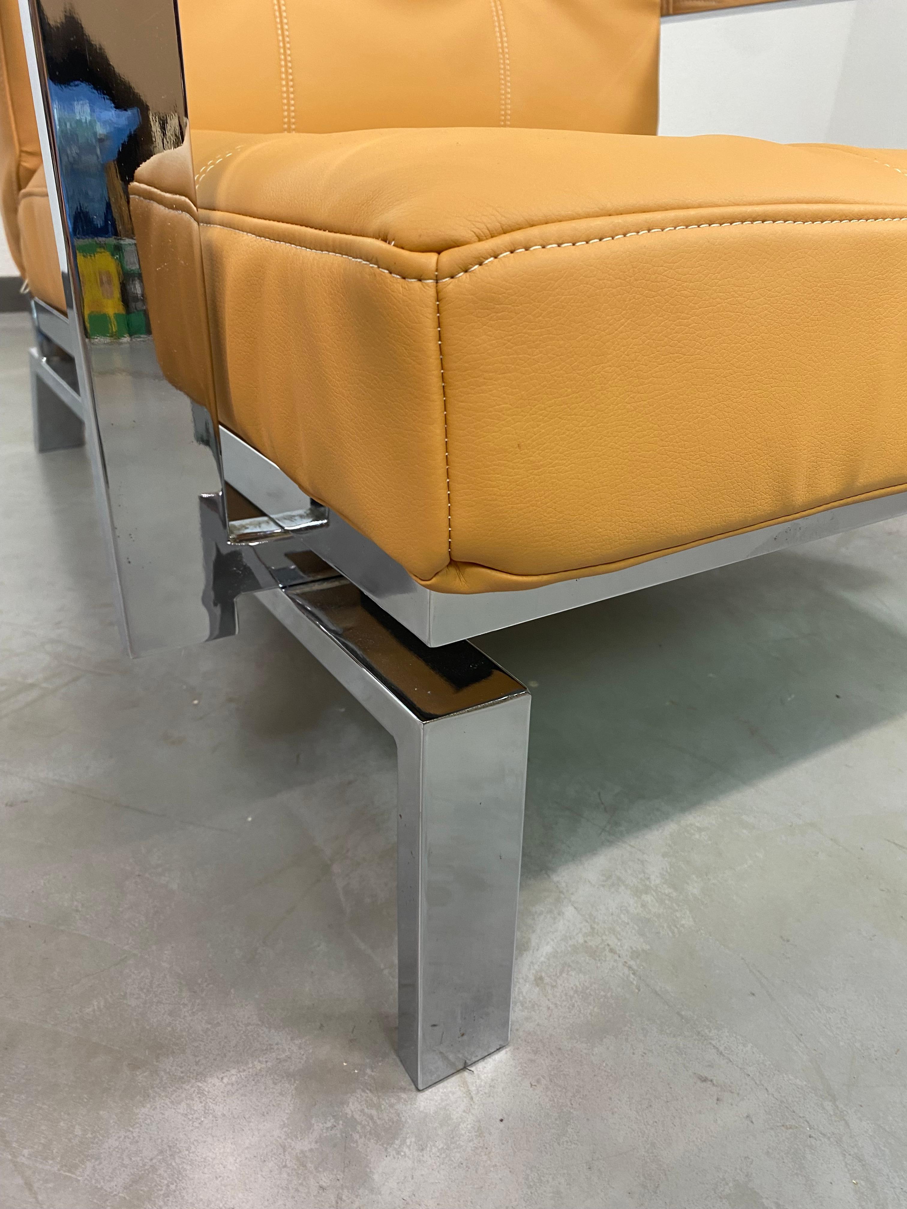 Midncenury design lounge chair - Studio biege For Sale 2