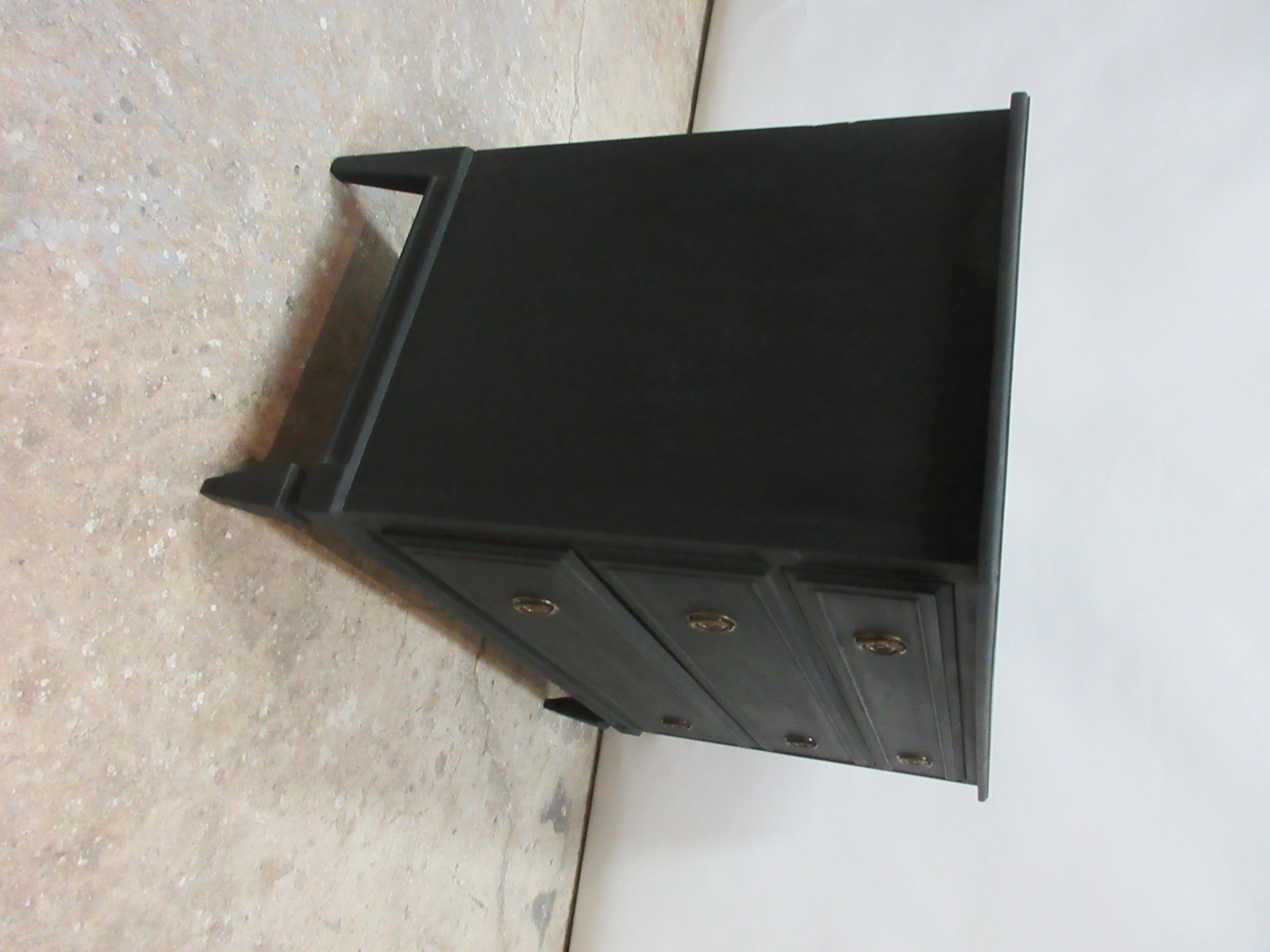 Midnight Black Gustavian 3-Drawer Chest In Distressed Condition In Hollywood, FL