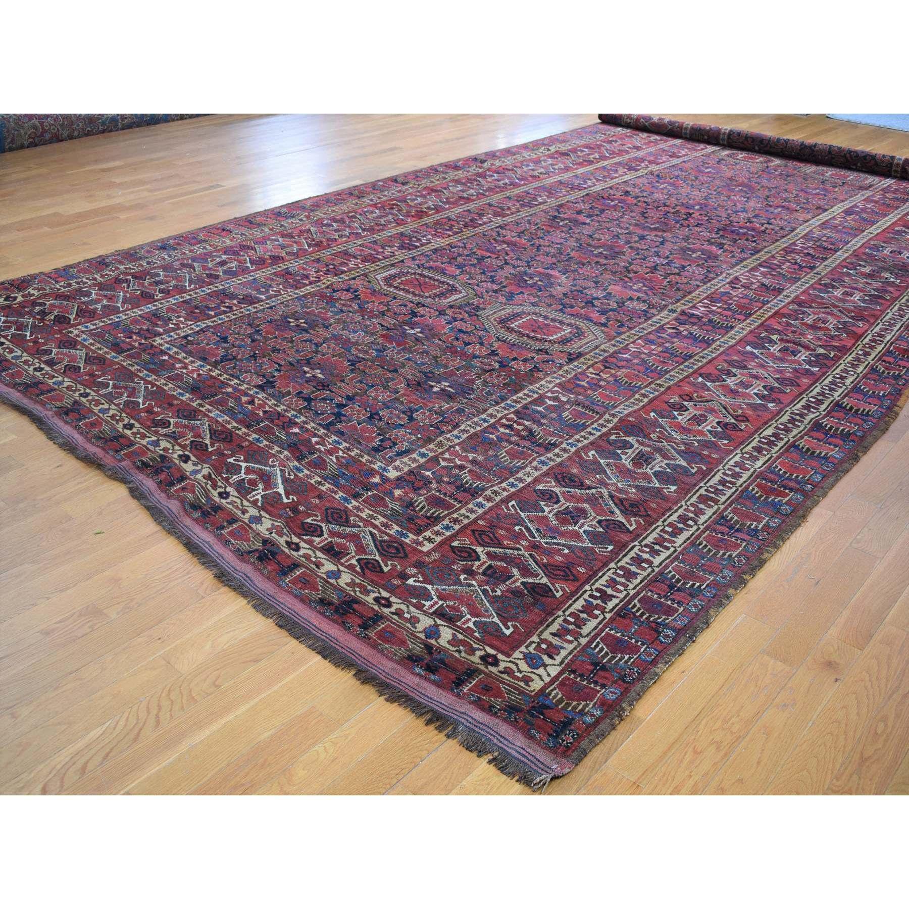 Mitternachtsblauer antiker Afghanischer Beshir handgeknüpfter Teppich aus reiner Wolle mit geometrischem Design (Mittelalterlich) im Angebot